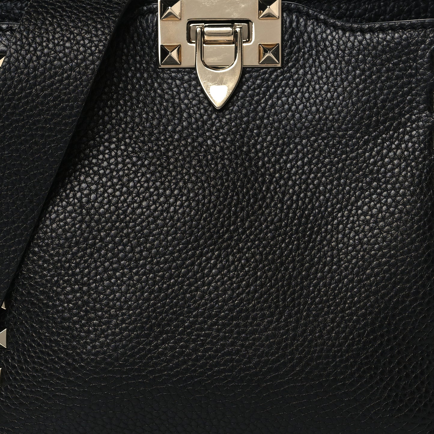 Pebbled Calfskin Mini Rockstud Flip-Lock Messenger Bag Black