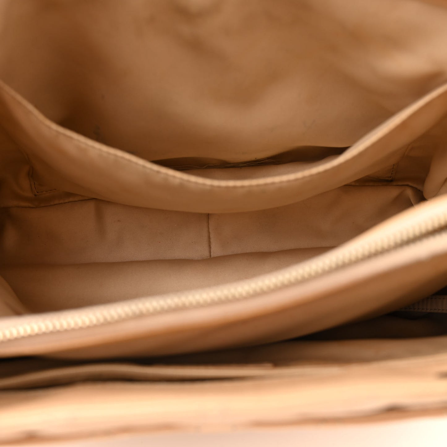 Caviar Quilted Grand Shopping Tote GST Beige Clair