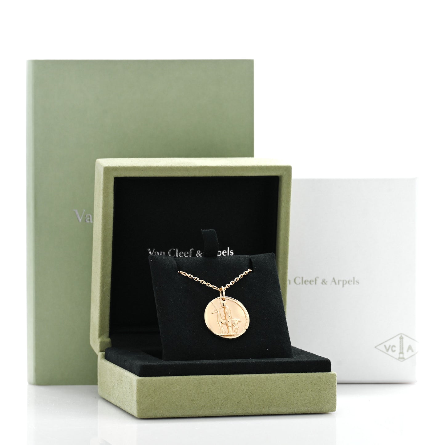 18K Yellow Gold Zodiac Virgo Pendant Necklace