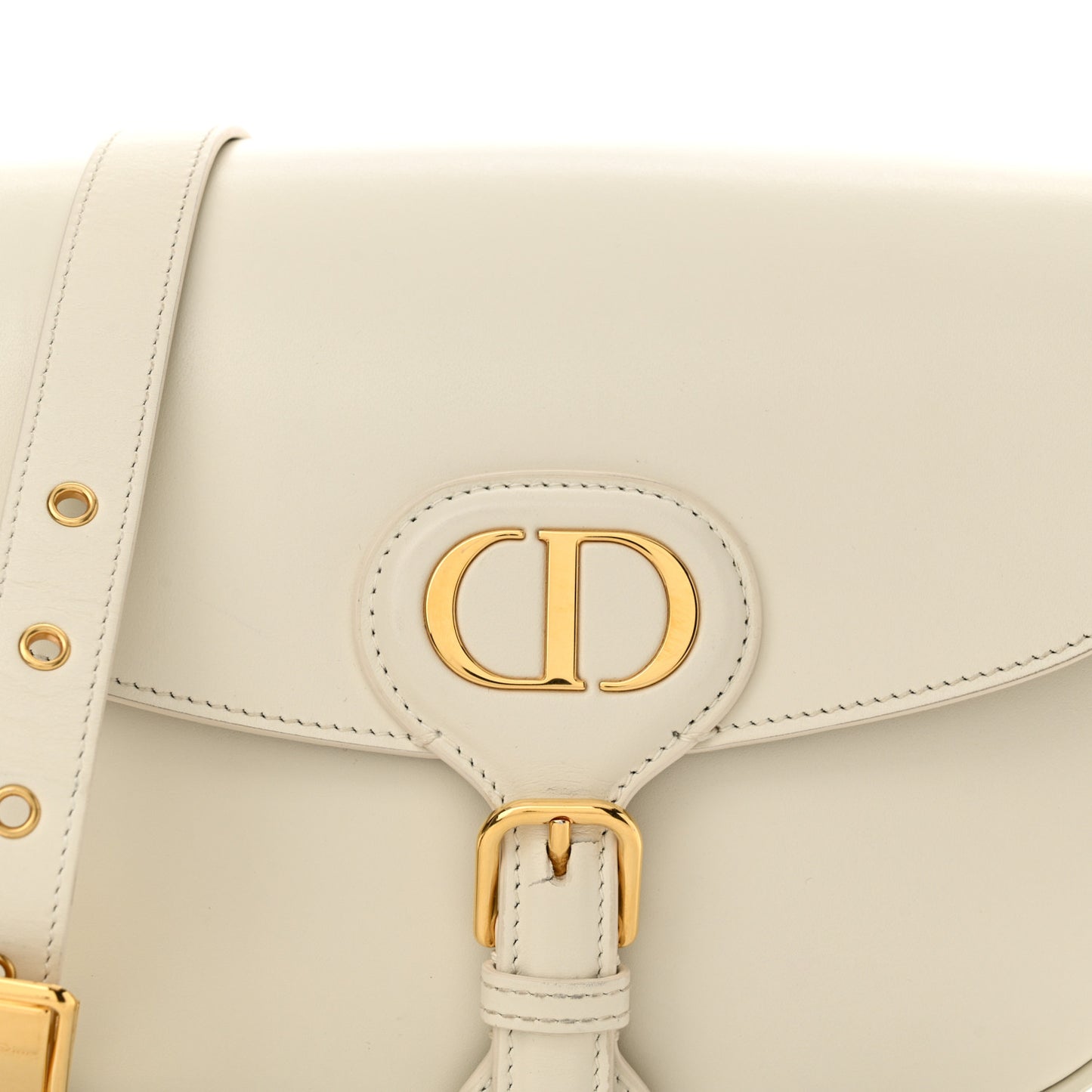 Box Calfskin Medium Bobby Flap Latte