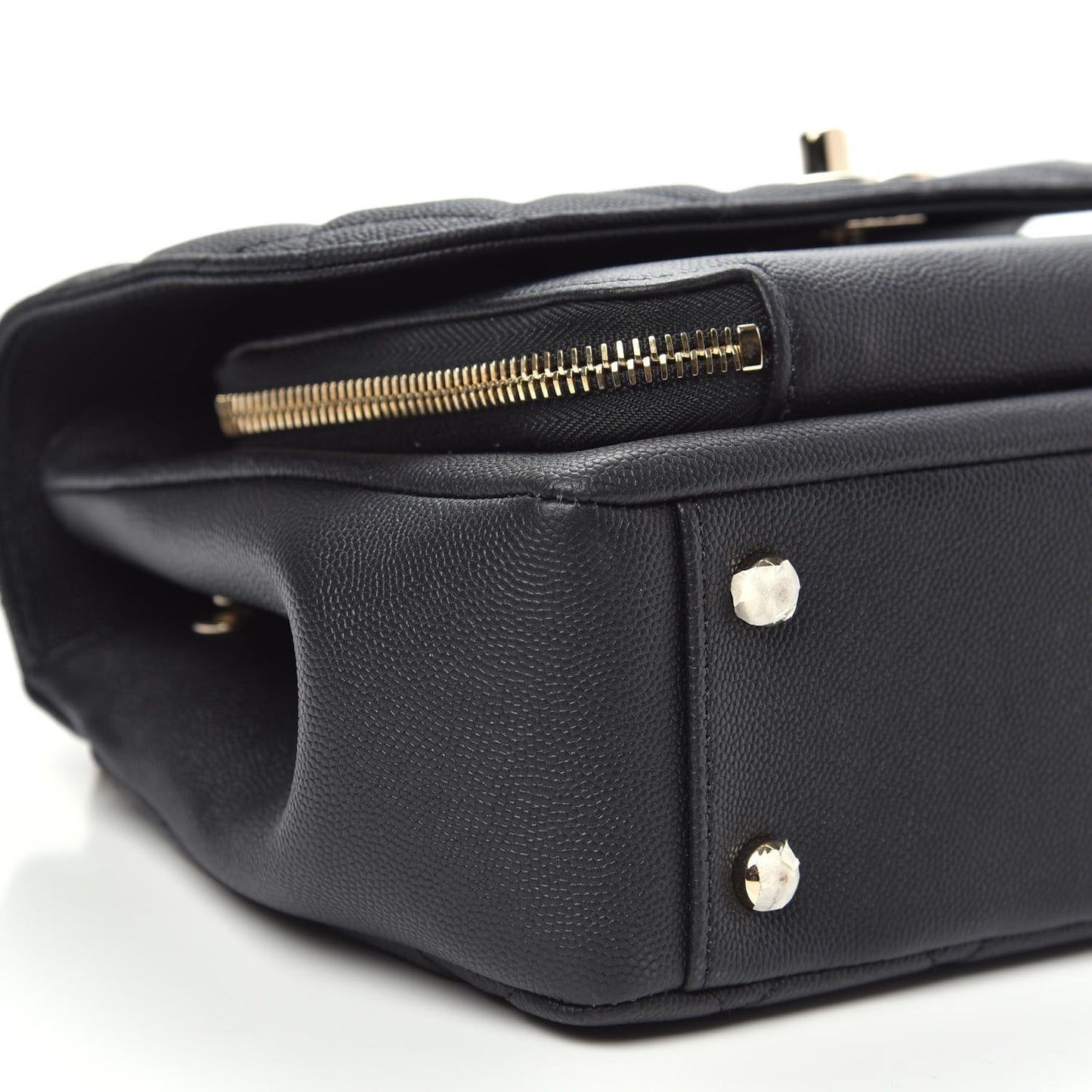 Caviar Quilted Medium Business Affinity Flap Black