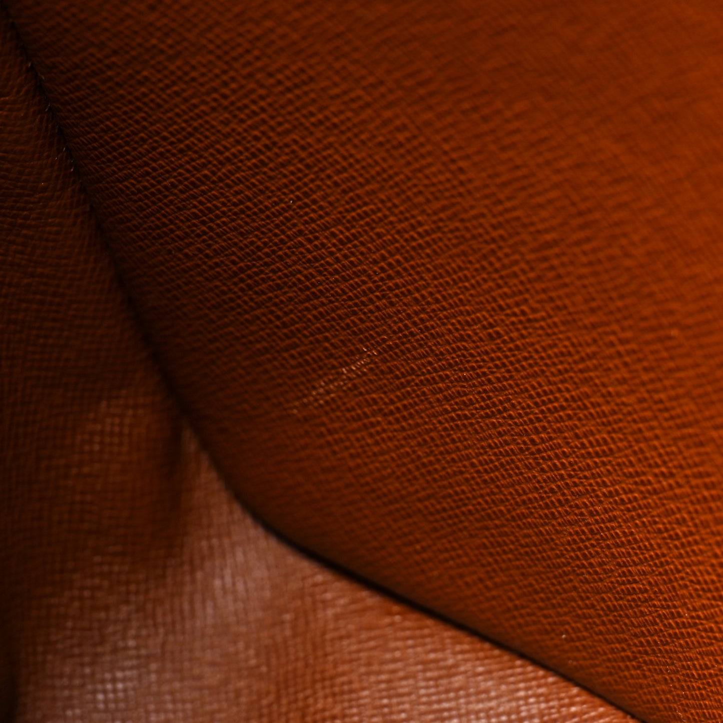 Monogram Nil 28
