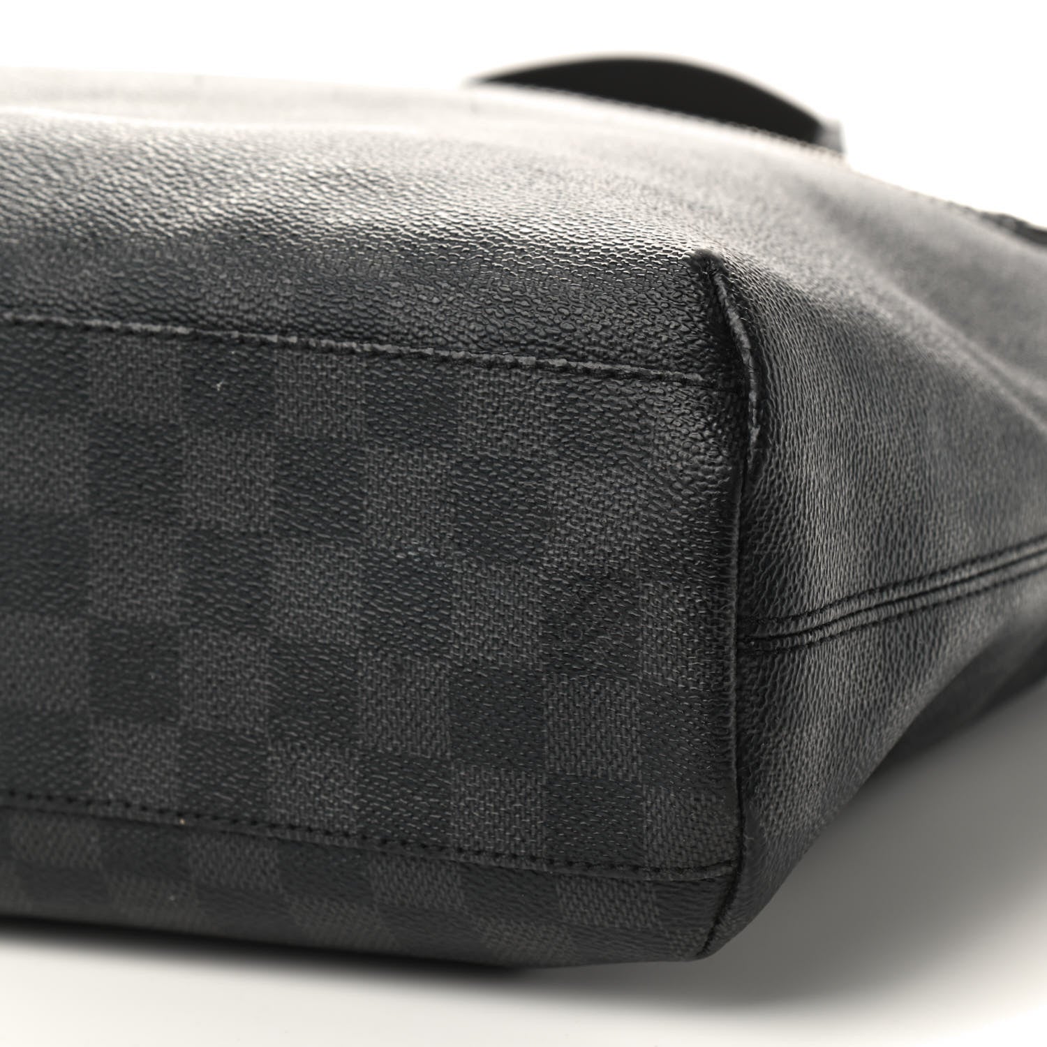 Louis Vuitton Damier Graphite Mick GM 8 of 12