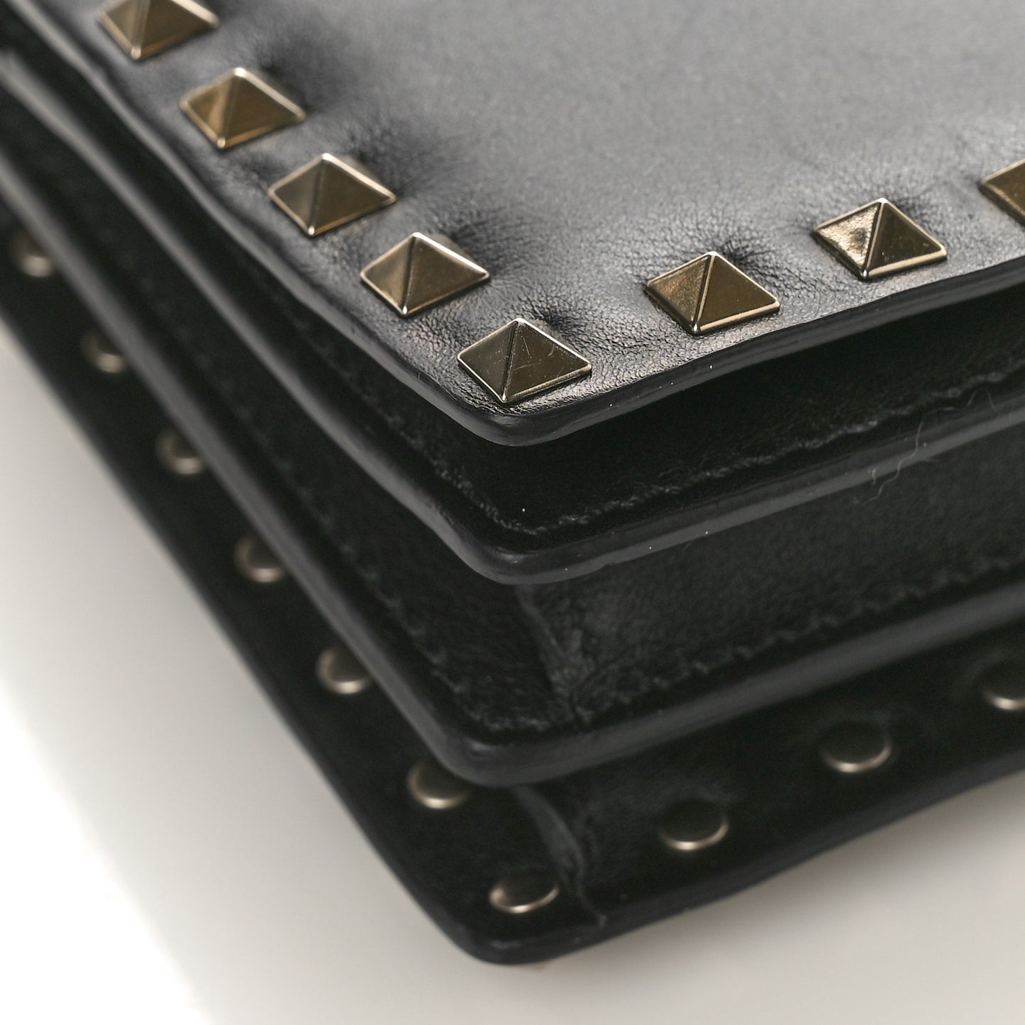 Vitello Rockstud Flap Wallet On Chain Black