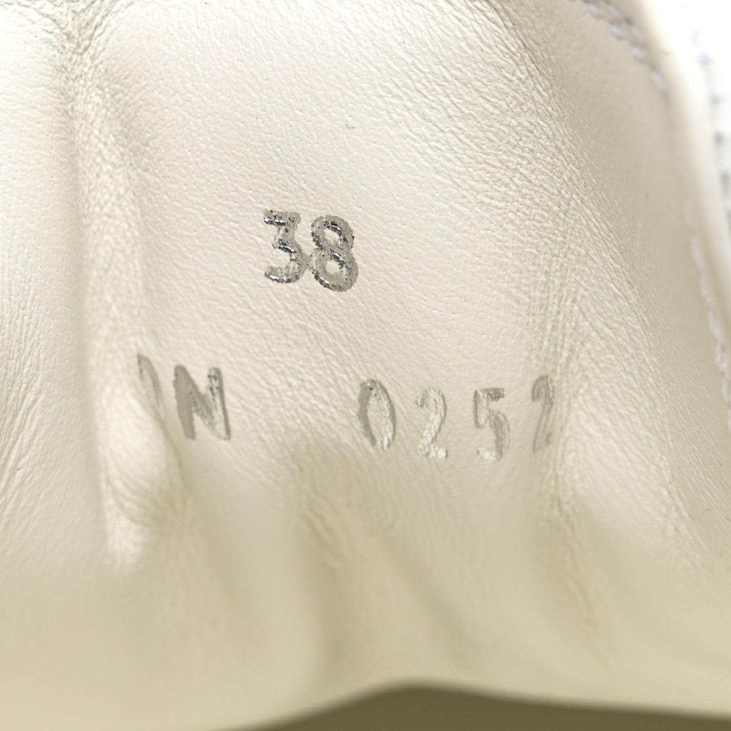 Calfskin Band Logo Womens City Sport Sneakers 38 White Black