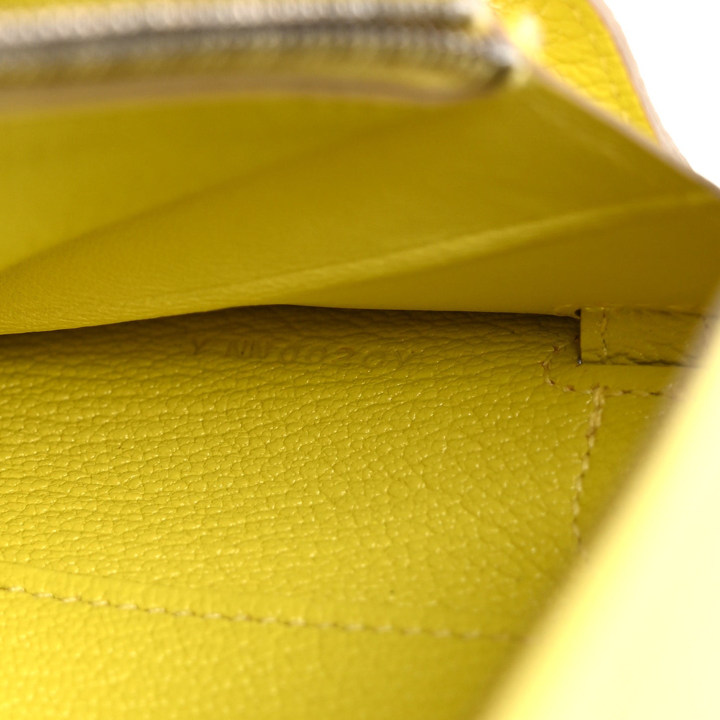 Chevre Mysore Kelly Wallet To Go Lime