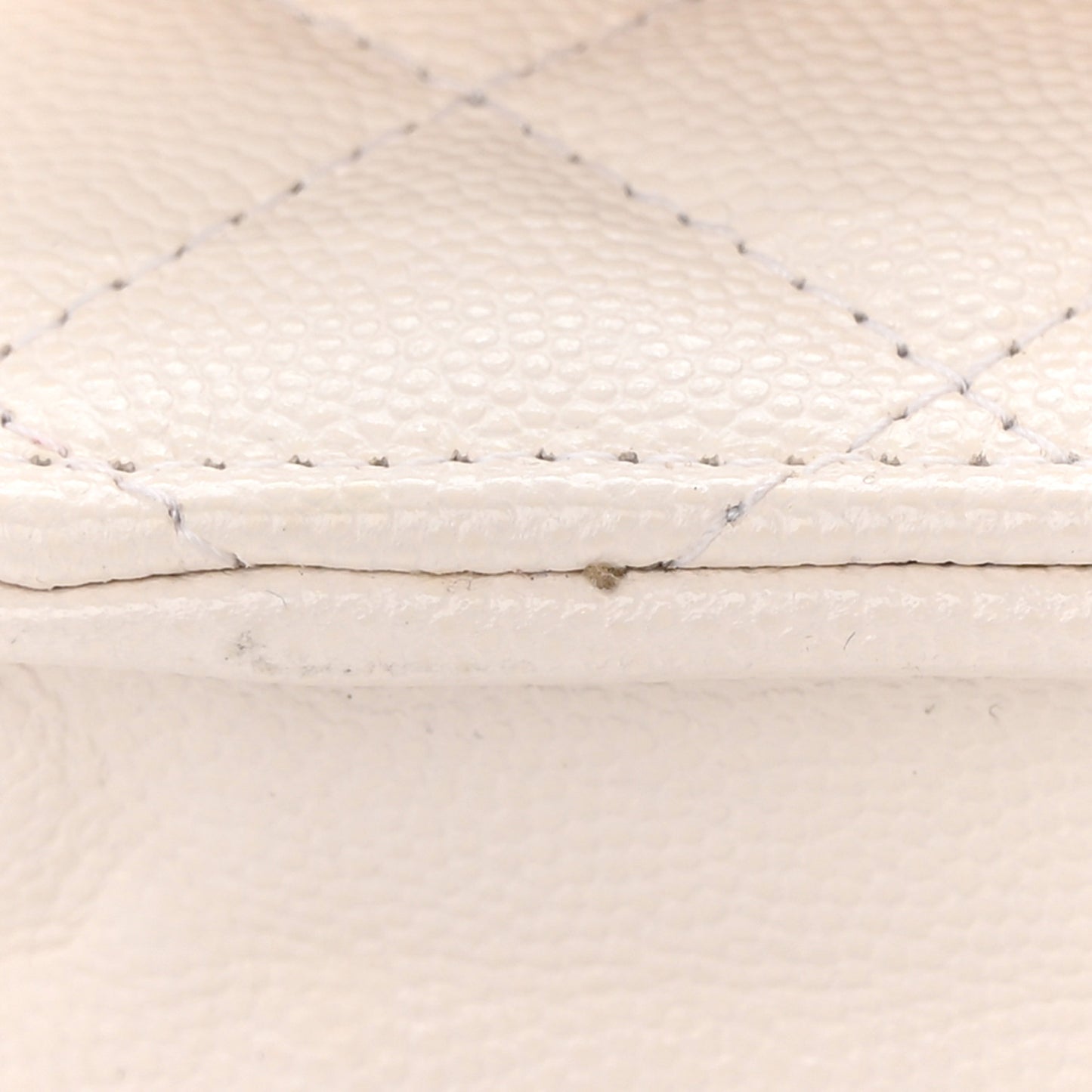 Caviar Quilted Wallet On Chain WOC White