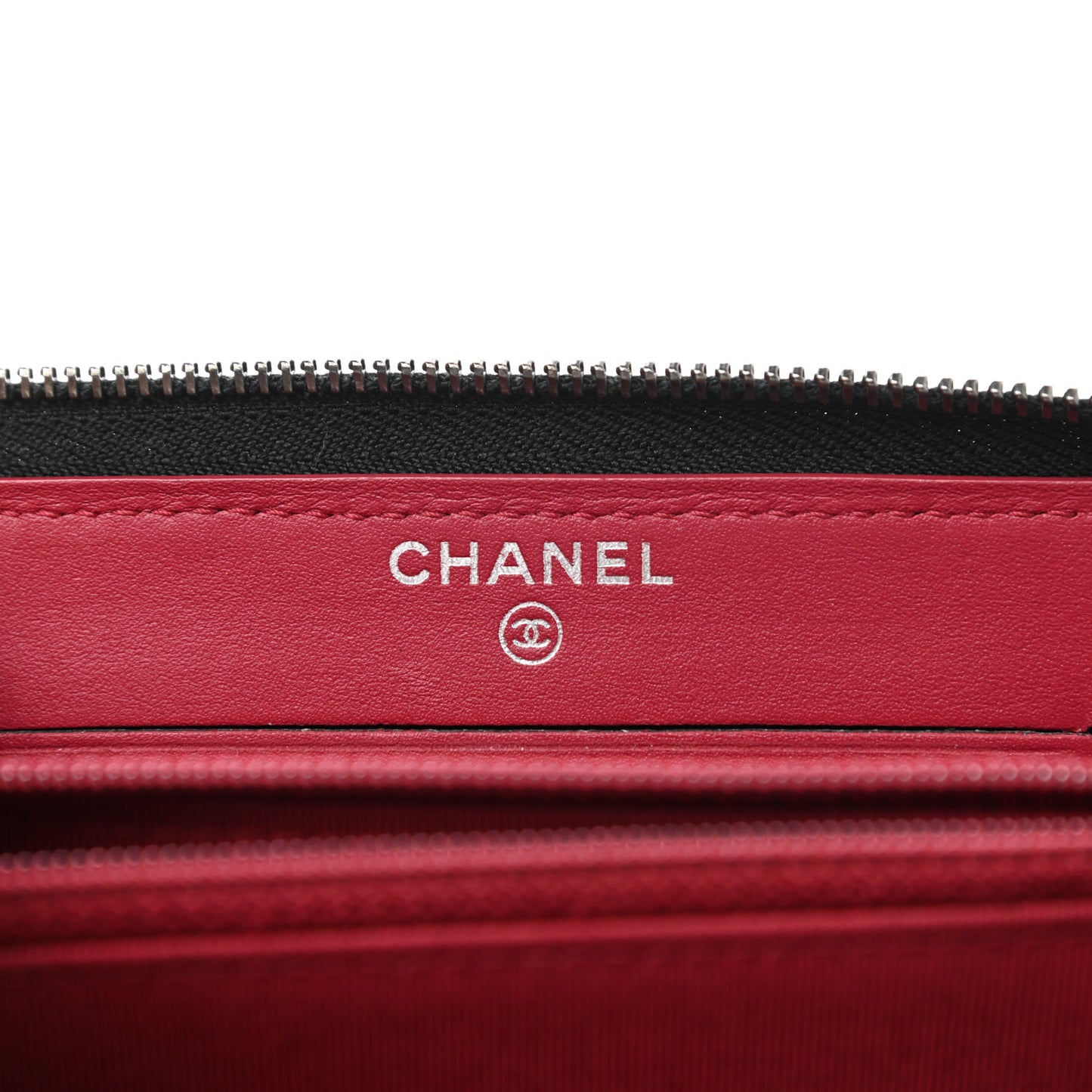 Aged Calfskin Quilted Small Gabrielle Zip Around Wallet Black
