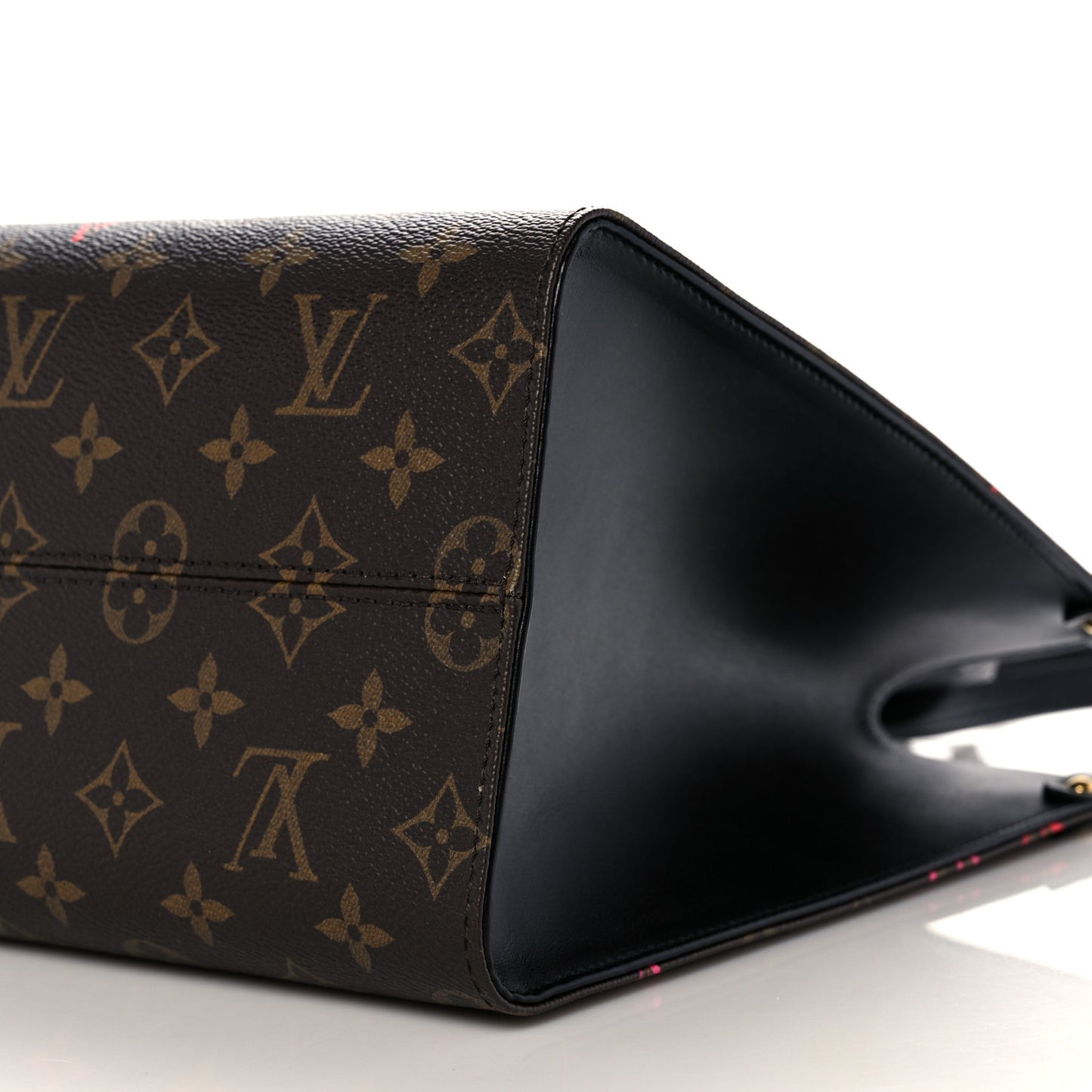 Monogram Fall In Love Onthego MM