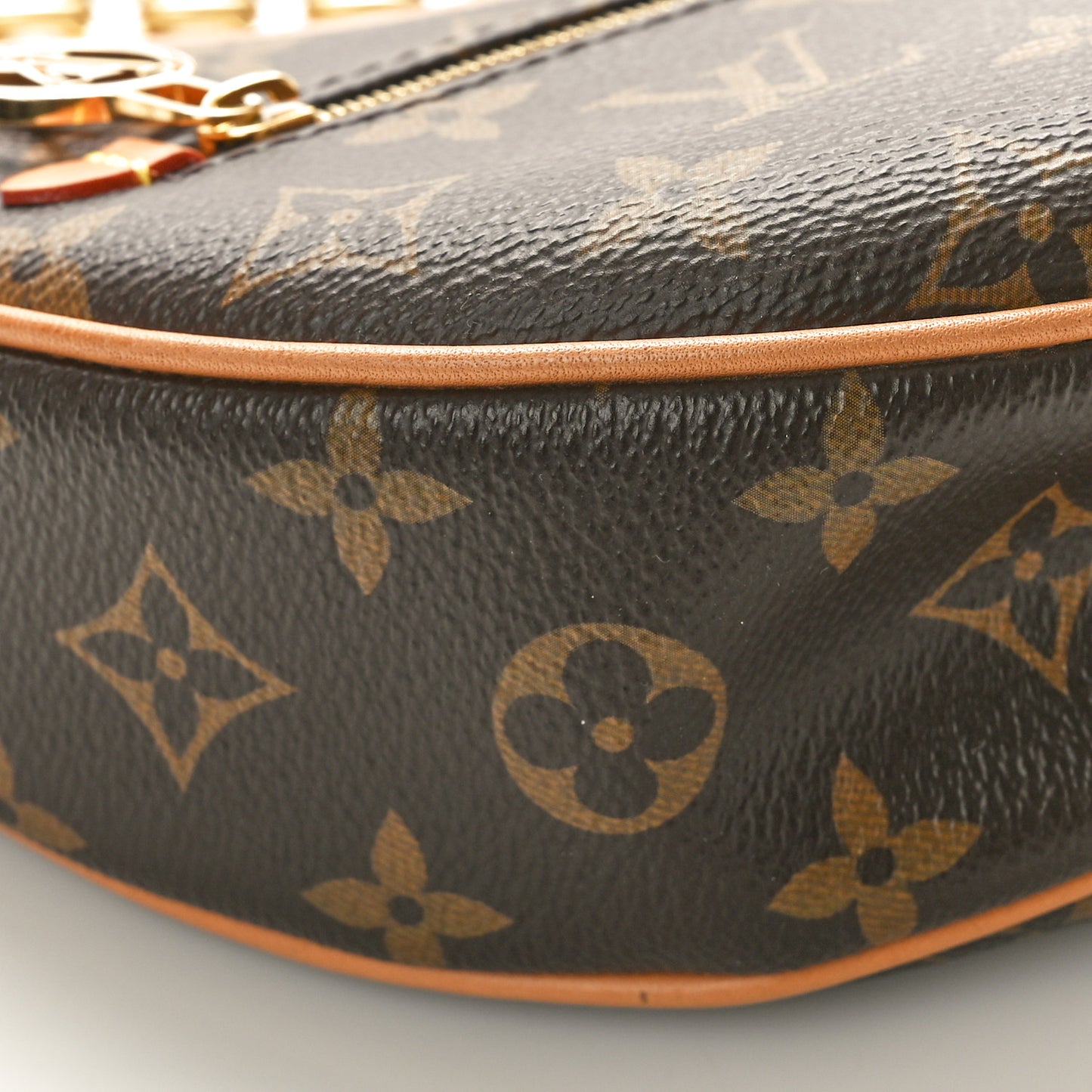 Monogram Loop