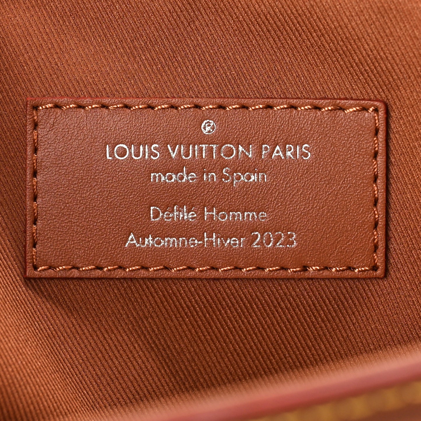 LOUIS VUITTON Epi Montsouris Messenger Cognac