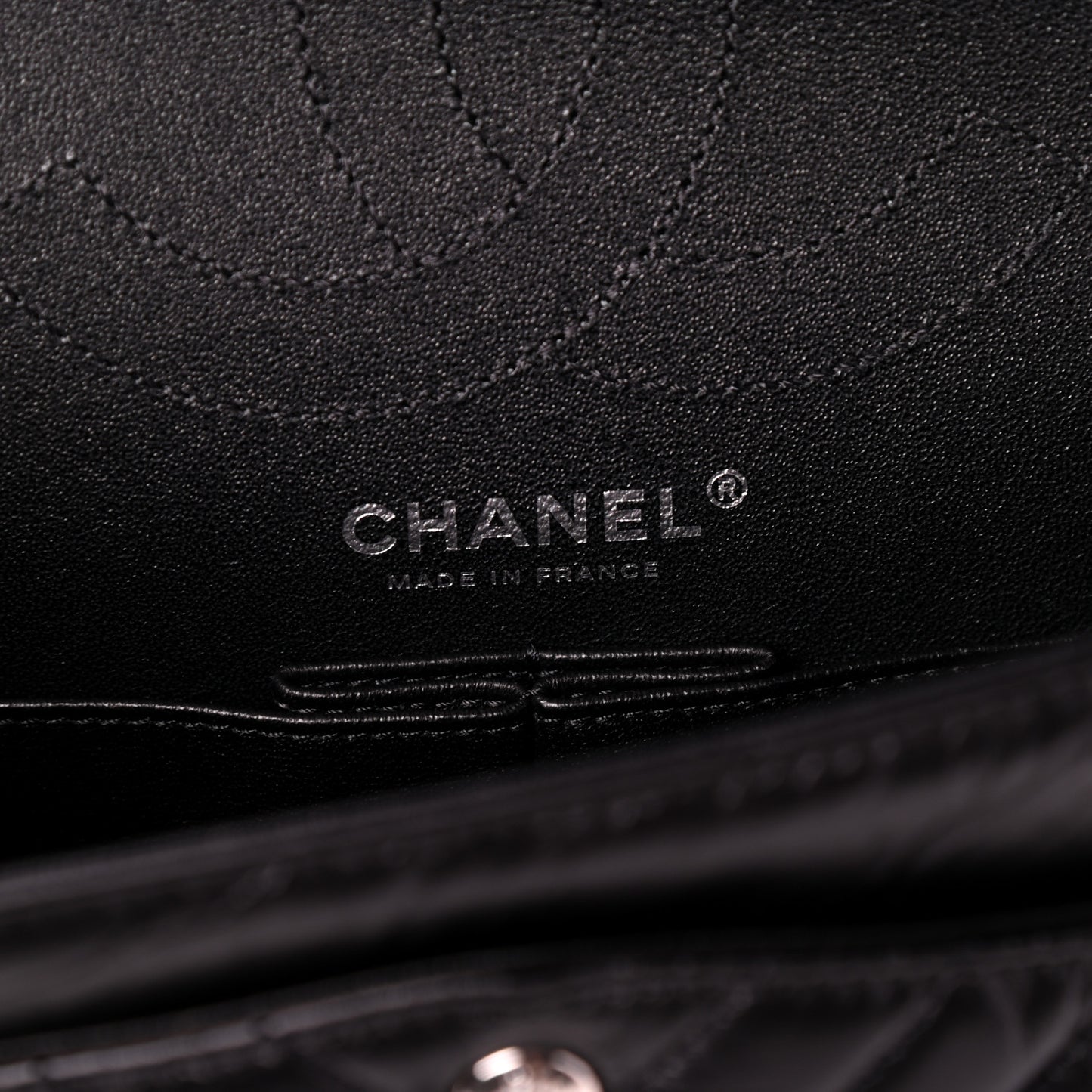 Aged Calfskin Chevron Quilted 2.55 Reissue 225 Flap So Black