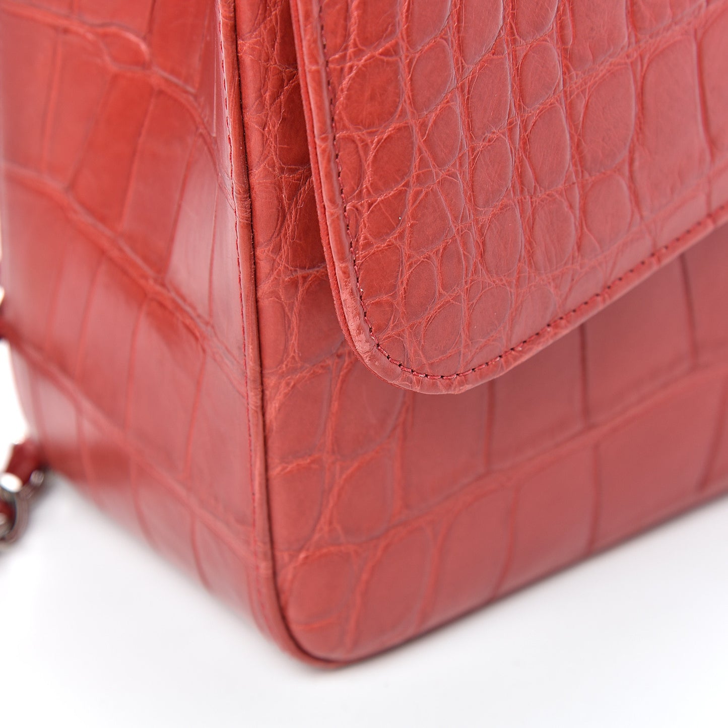 Matte Alligator Jumbo Single Flap Red
