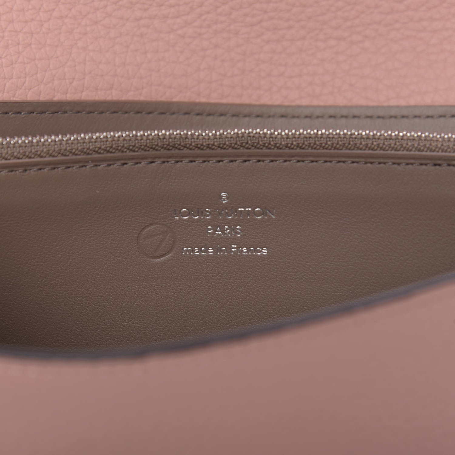Louis Vuitton Taurillon Capucines Wallet Magnolia 8 of 9