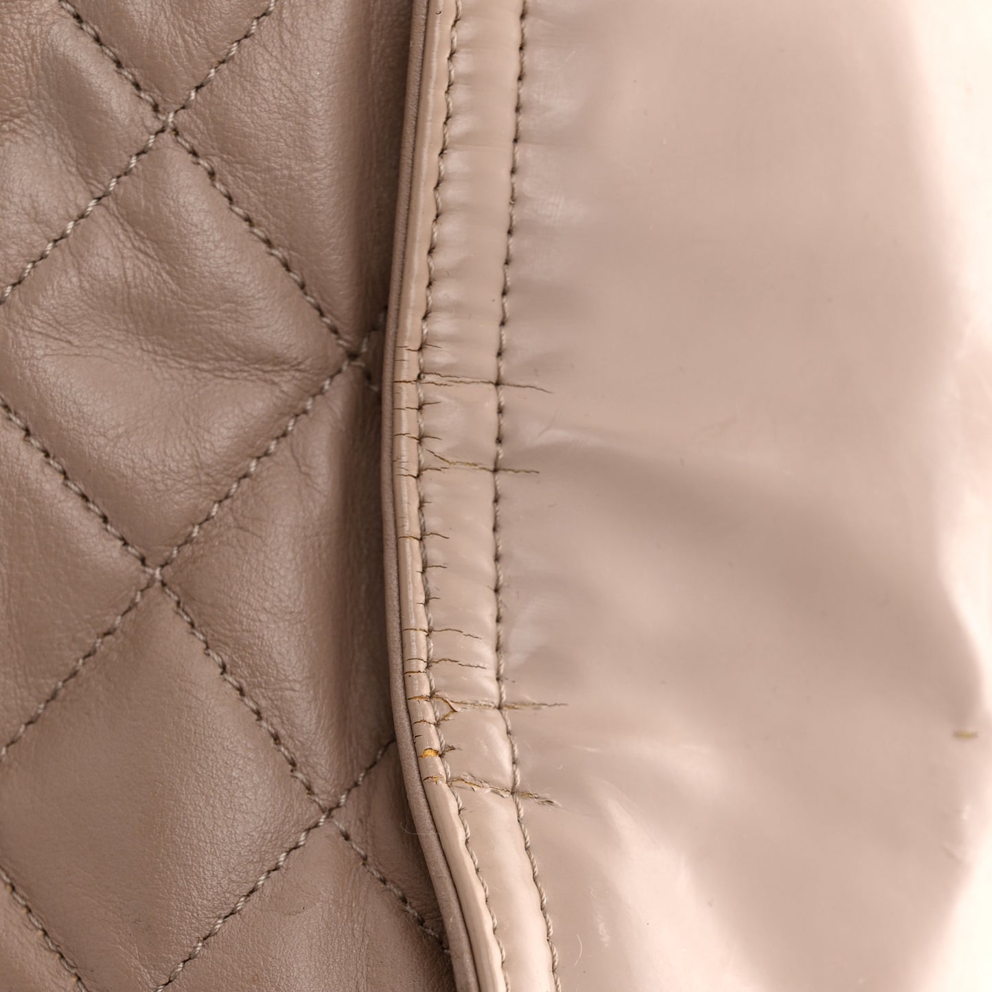 Vinyl Large Lipstick Tote Dark Beige