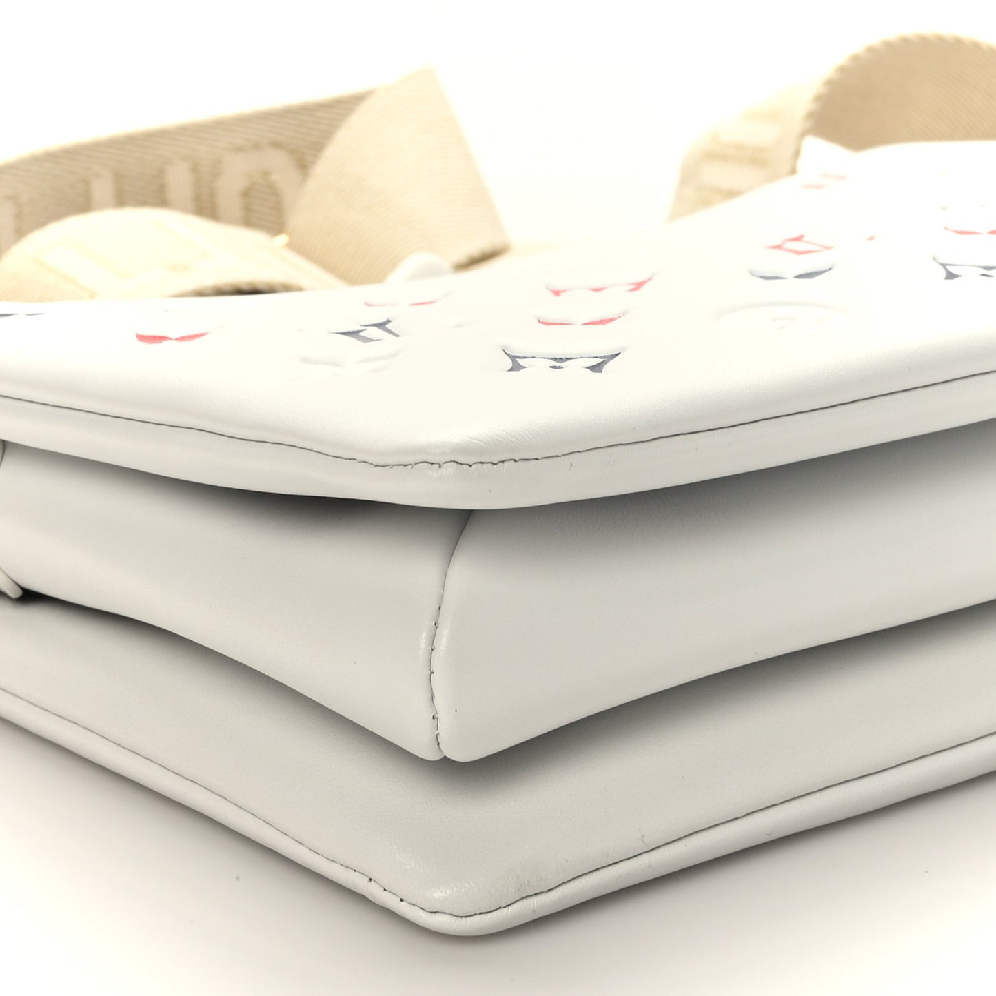 Lambskin Embossed Monogram LV H32 PM White