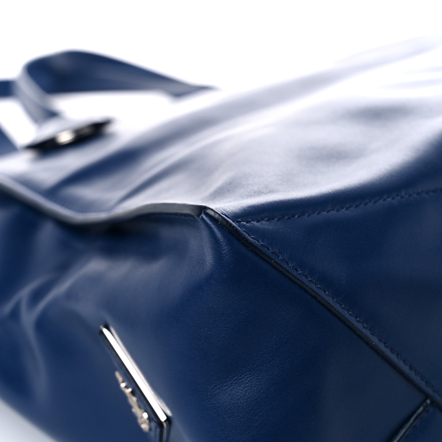 Soft Calf Reversible Tote Bluette Assenzio