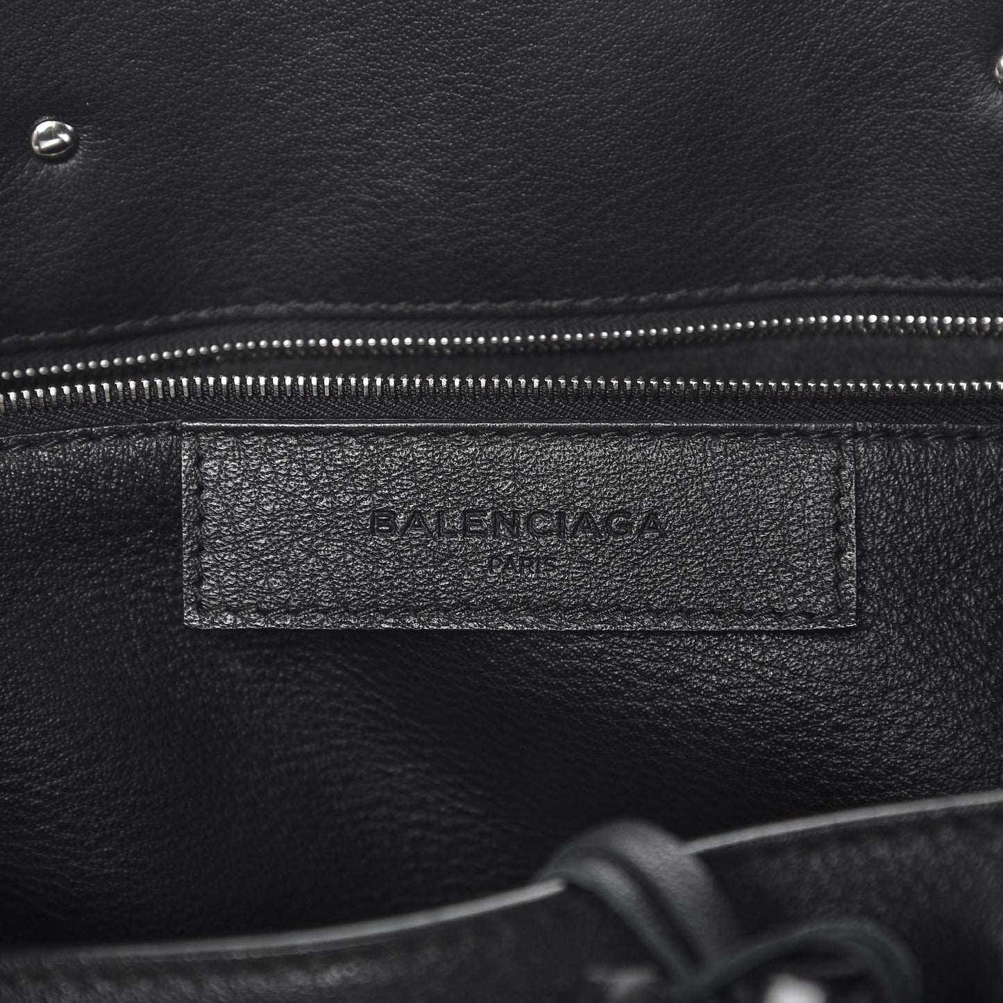 Veau Papier B4 Zip Around Tote Black