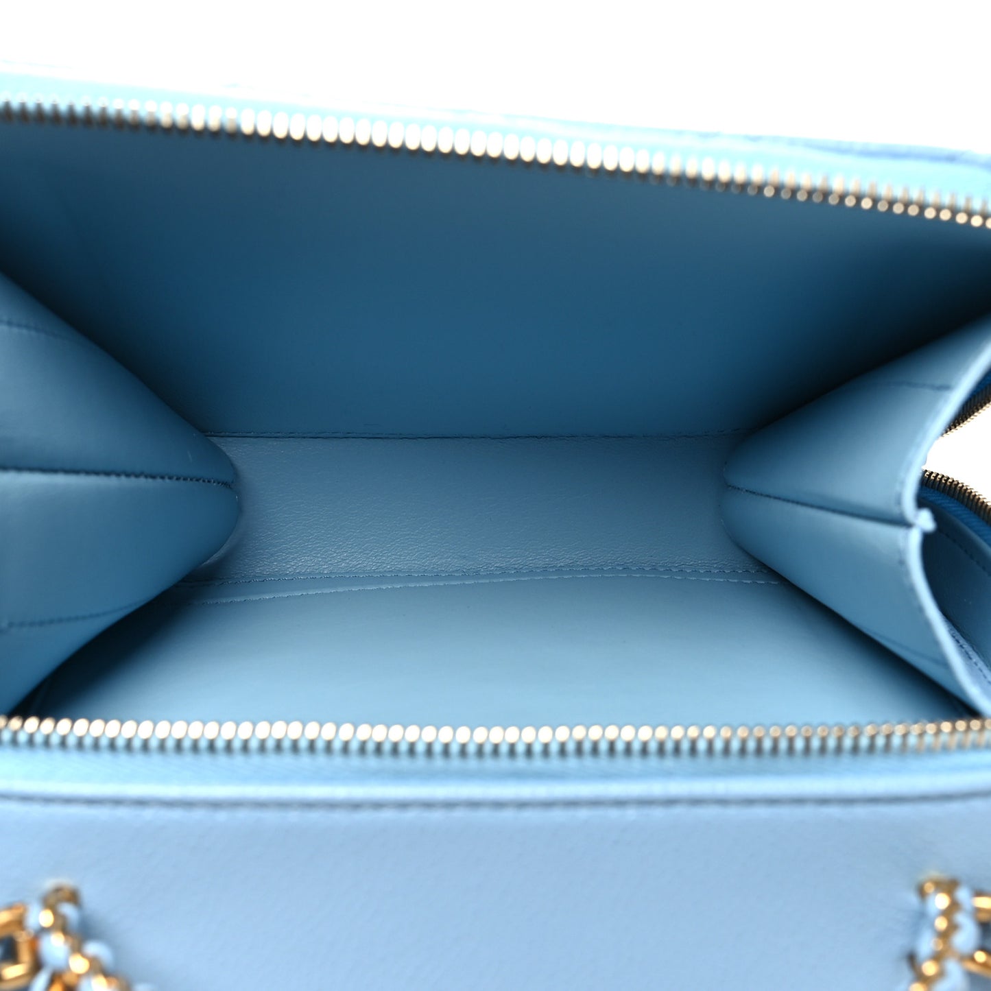 Caviar Quilted Small Pick Me Up Vanity Case Light Blue