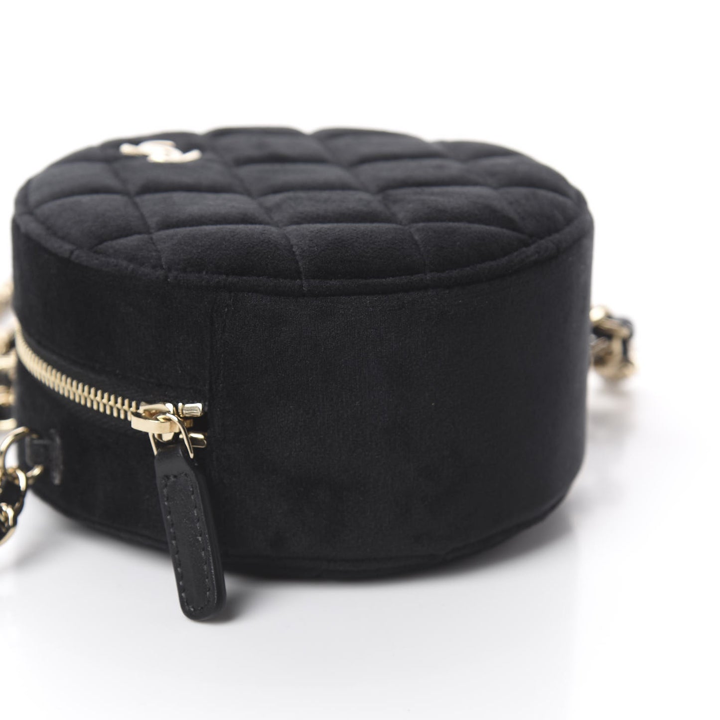 Velvet Round Quilted Pearl Crush Clutch With Chain Black