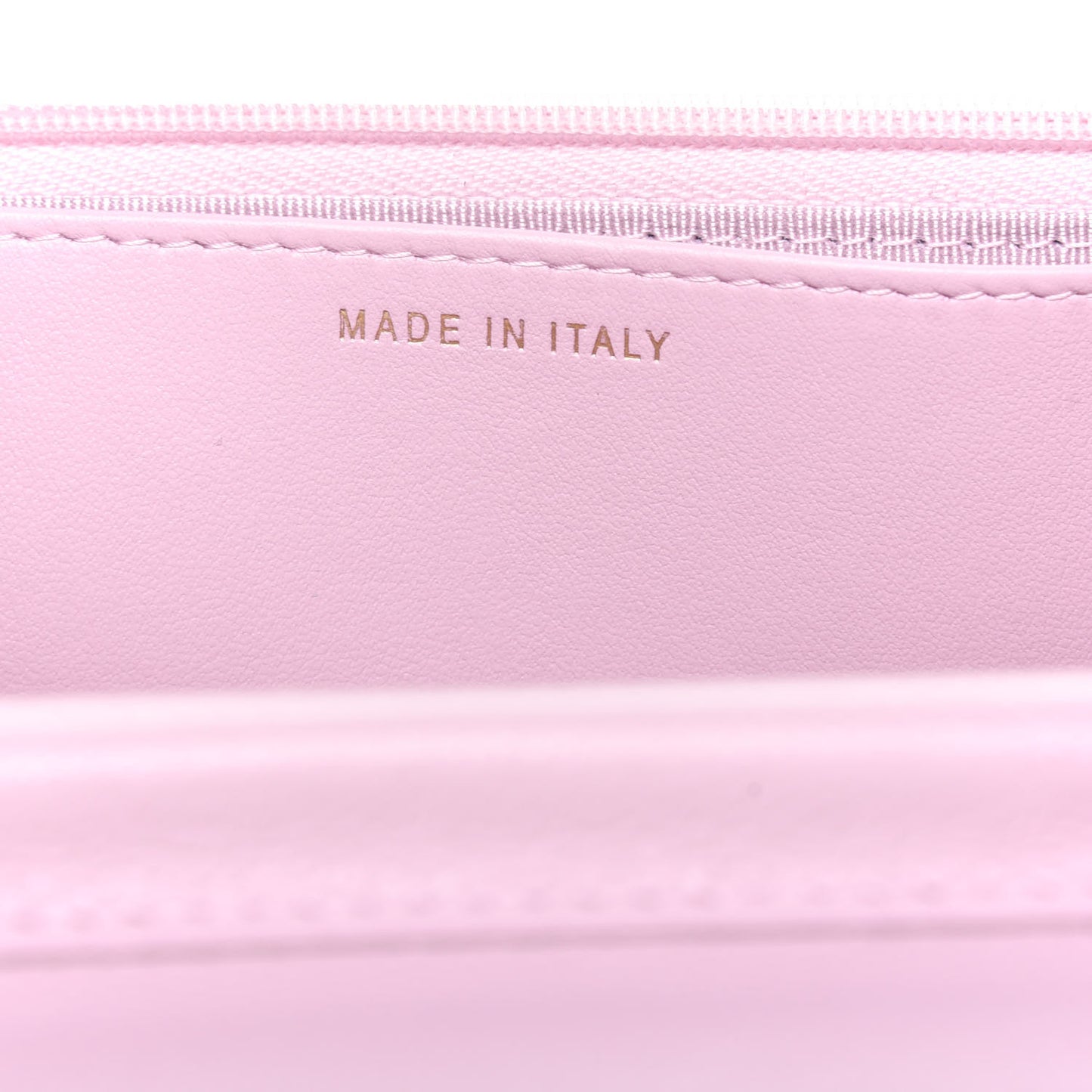 Caviar Quilted Wallet On Chain WOC Light Pink