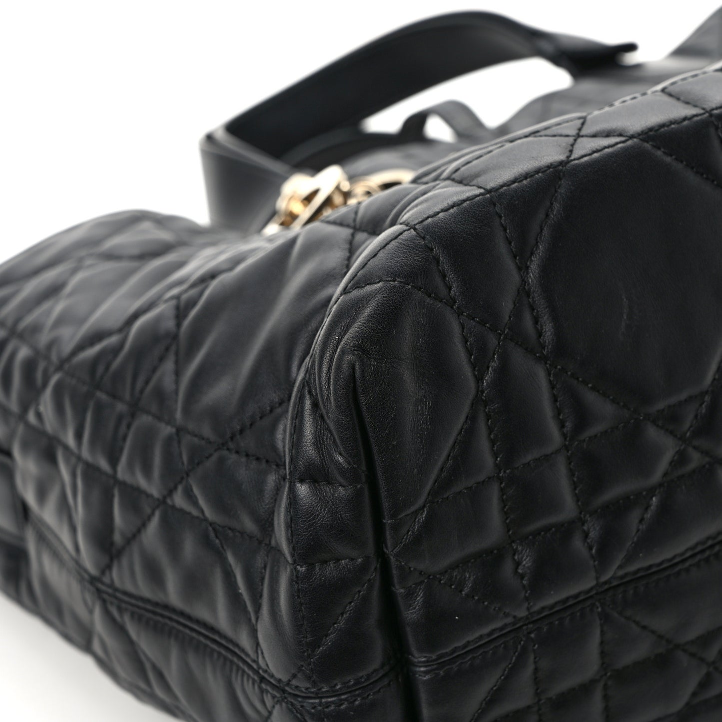 Calfskin Macrocannage Medium Toujours Black