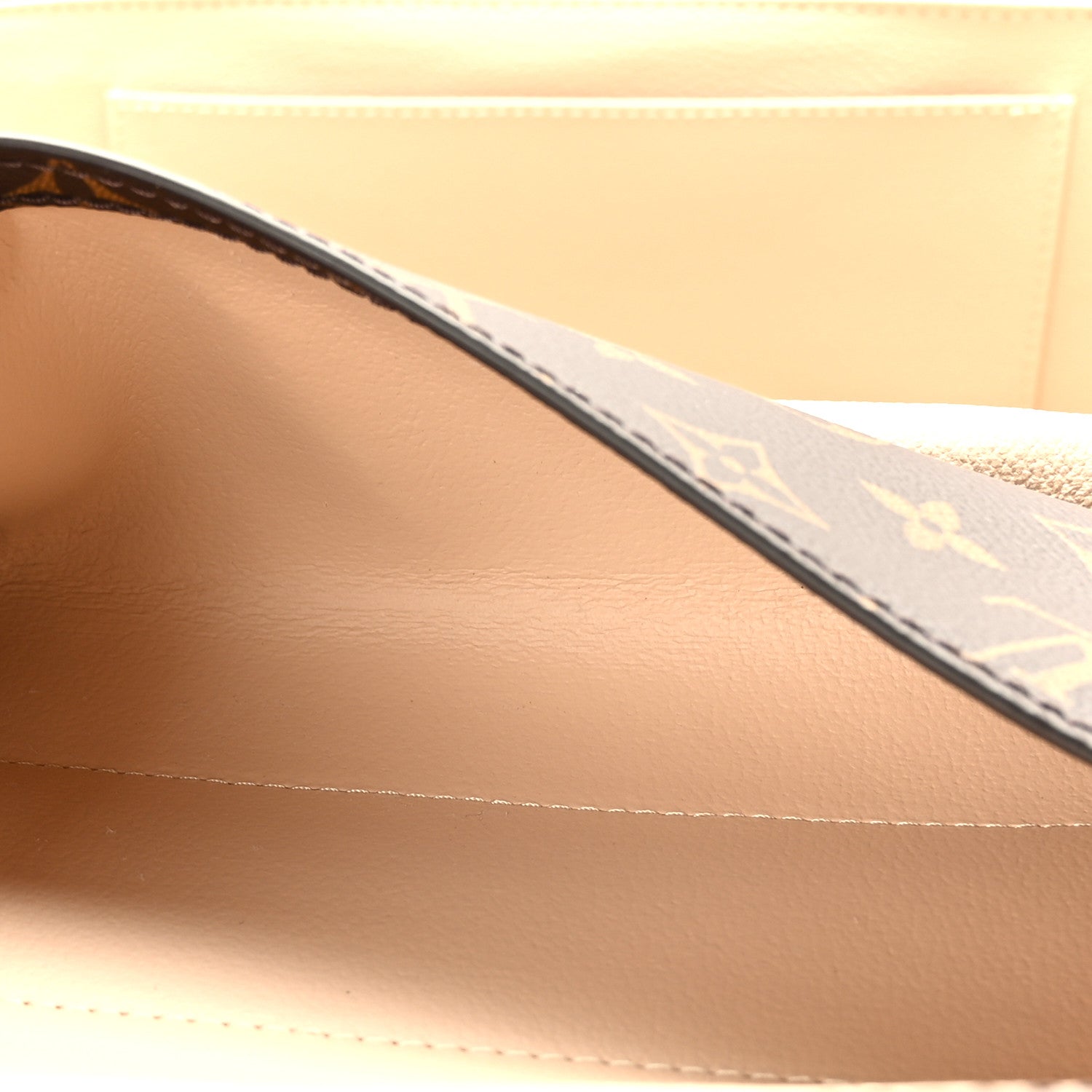 Louis Vuitton Monogram Nice Vanity 7 of 12