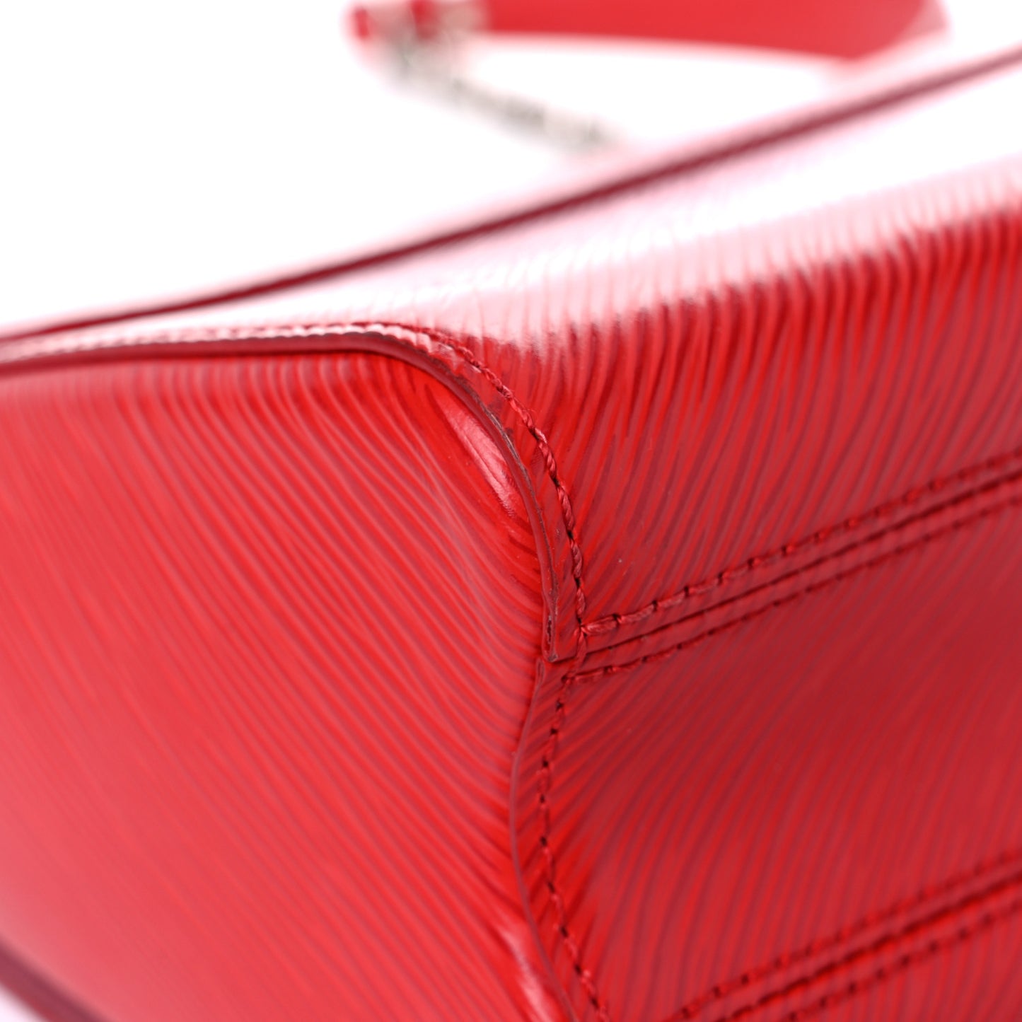 Epi Twist Shoulder Bag MM Coquelicot