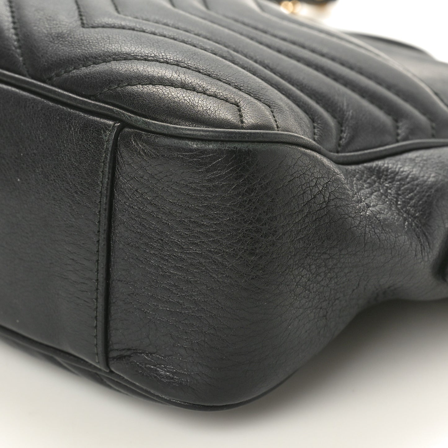 Calfskin Matelasse Medium GG Marmont Chain Shoulder Bag Black