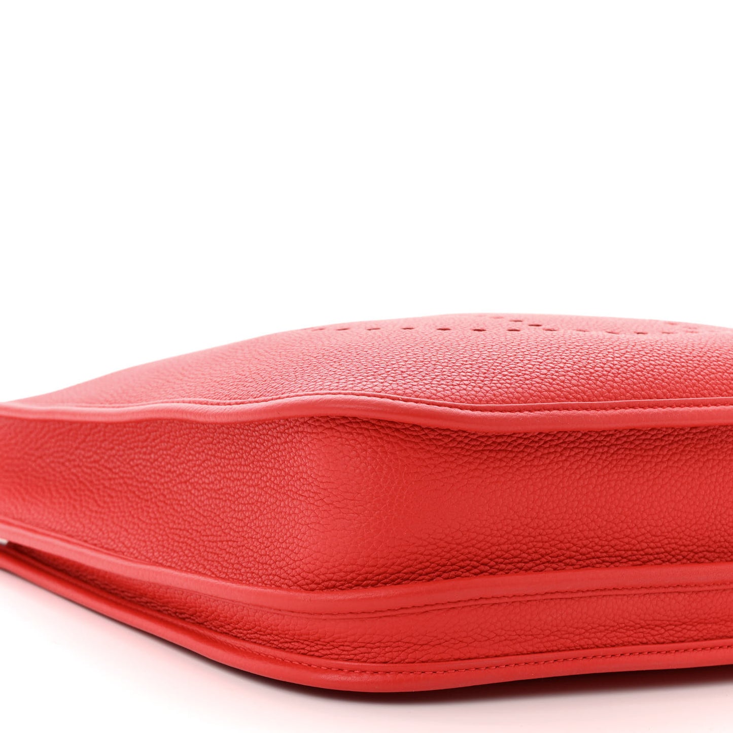 Taurillon Clemence EVELYNE III PM Rouge de Coeur