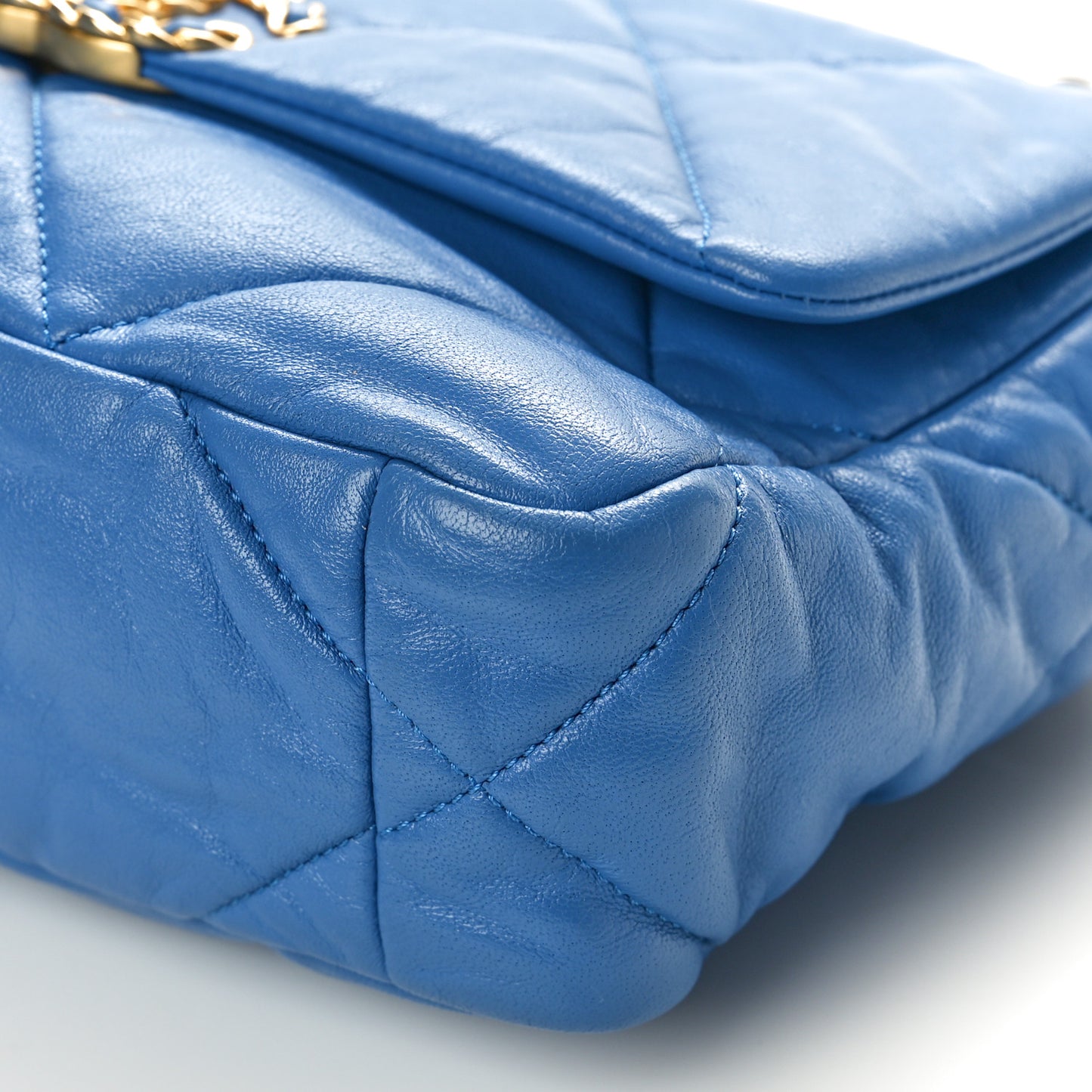 Lambskin Quilted Medium Chanel 19 Flap Blue
