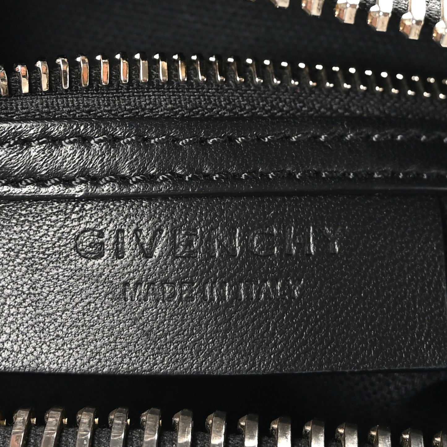 Calfskin Crocodile Embossed Small Antigona Black