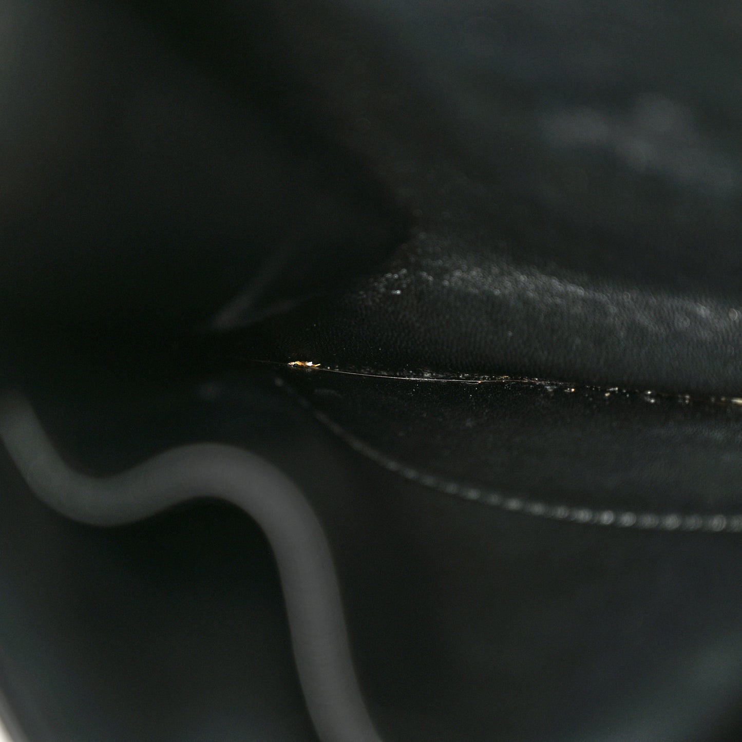 Box Calfskin Medium Classic Box Flap Bag Black