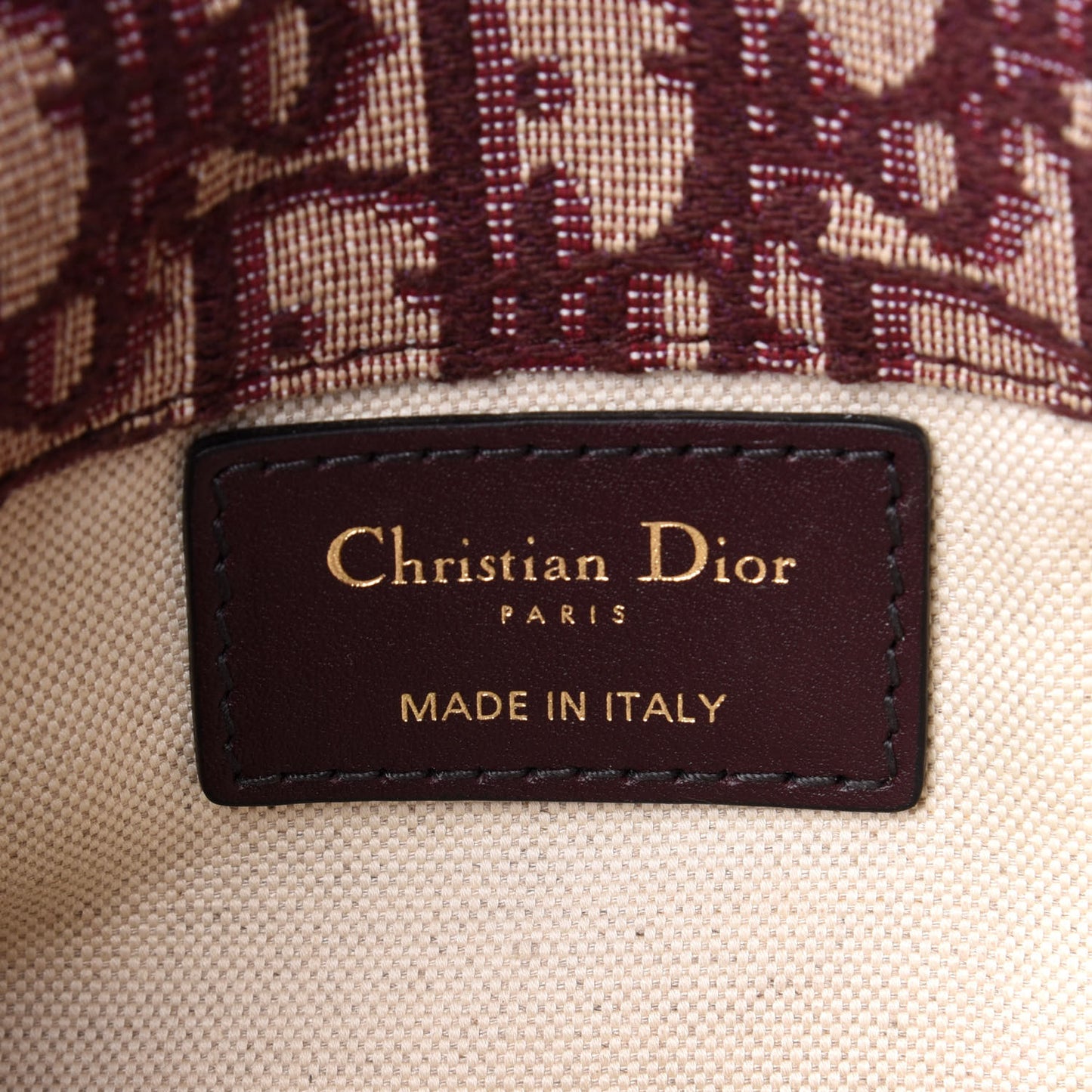 Oblique Saddle Pouch Bordeaux