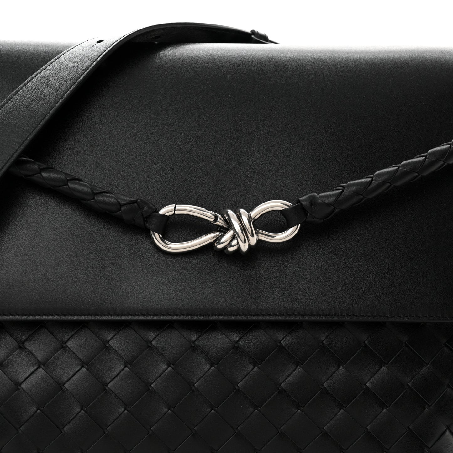 Calfskin Intrecciato Medium Andiamo Messenger Bag Black