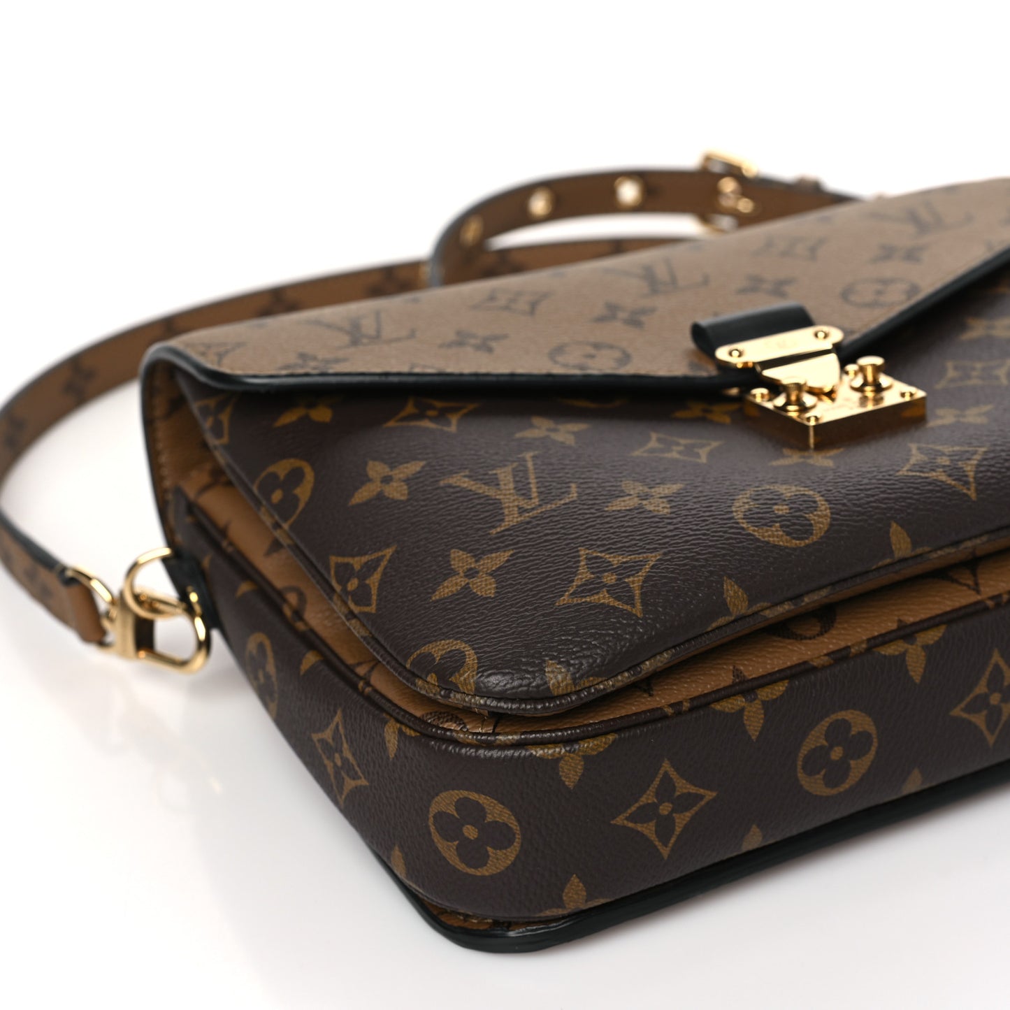 Reverse Monogram Pochette Metis