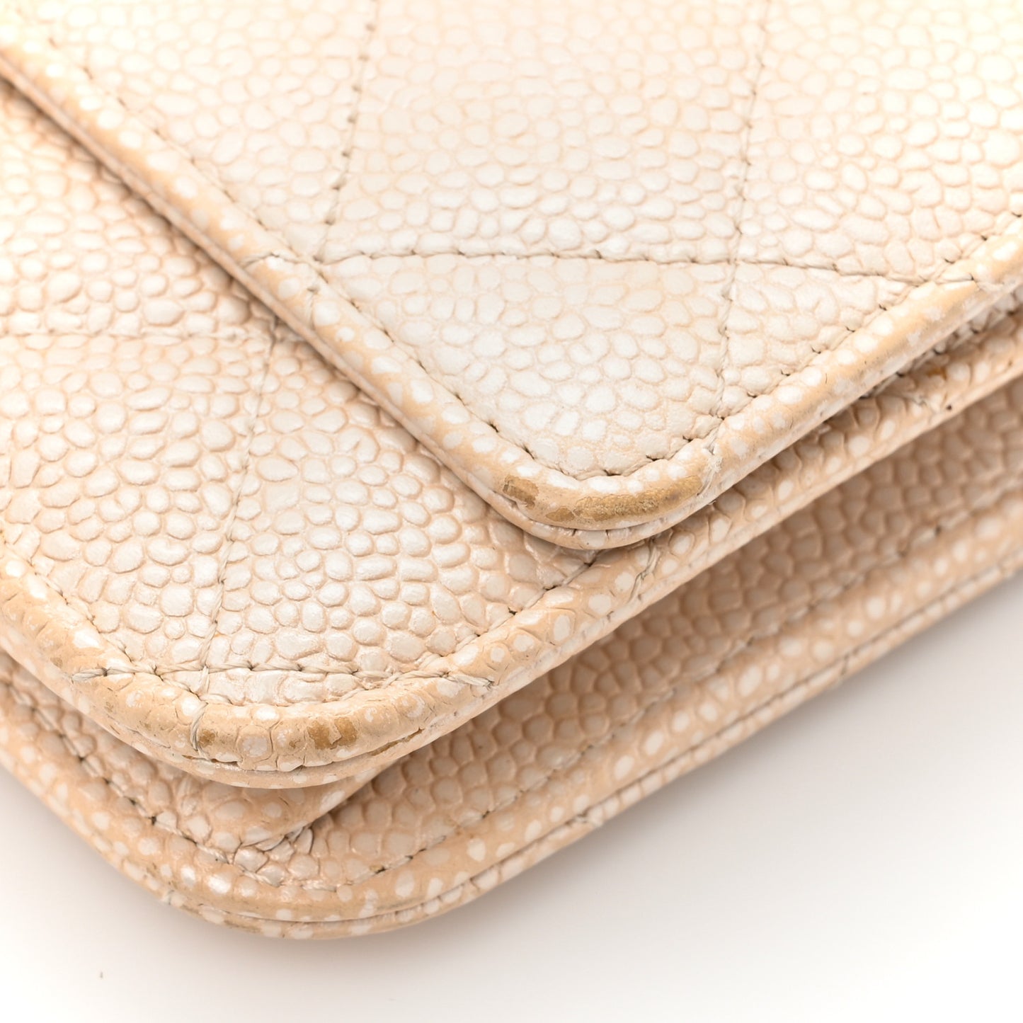 Pearly Caviar Quilted Wallet On Chain WOC Beige