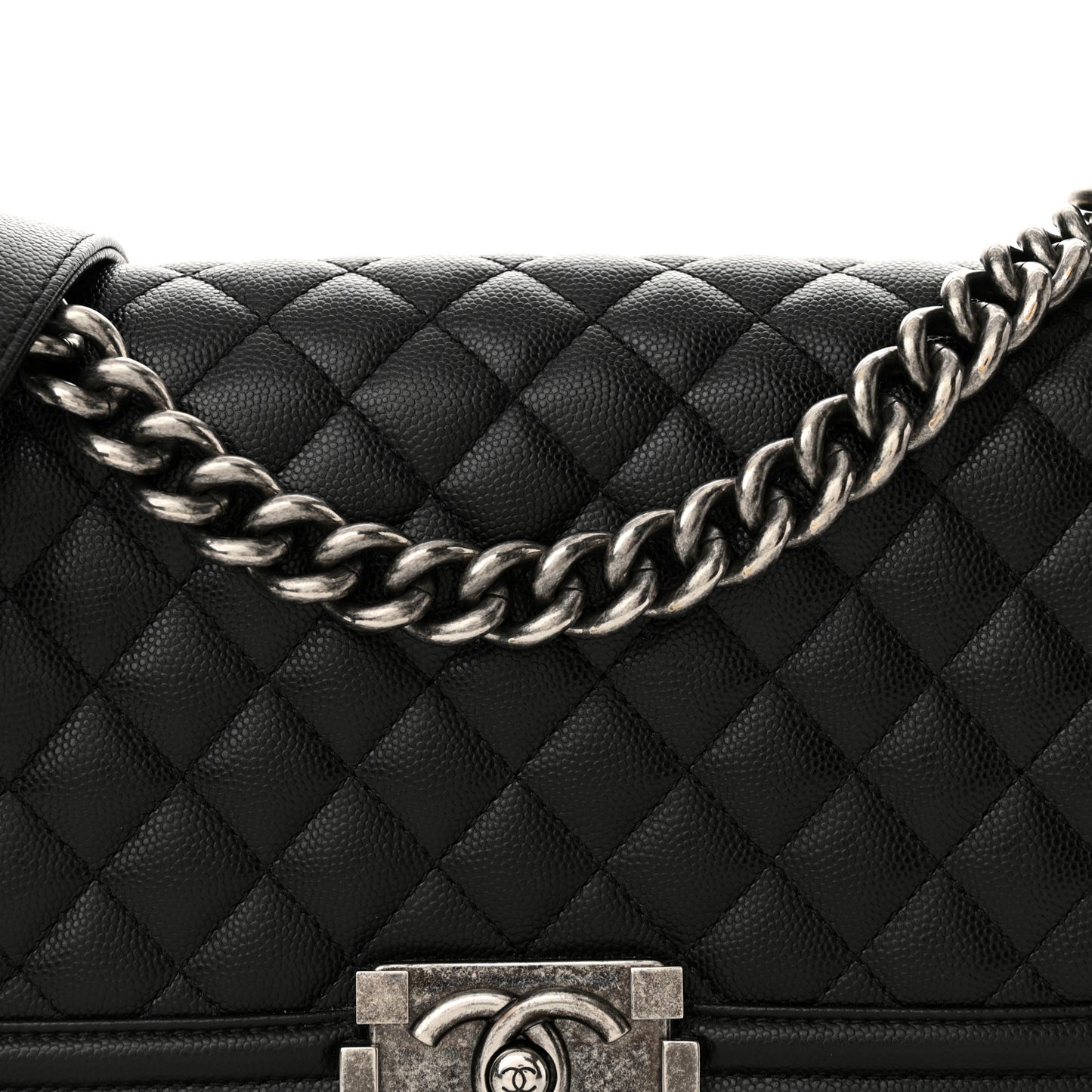 Caviar Quilted Medium Boy Flap Black