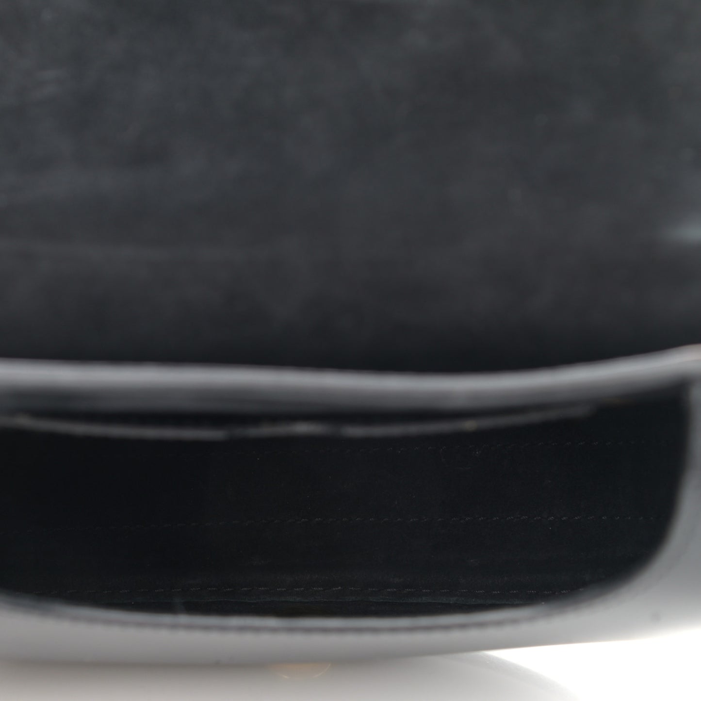 Box Calfskin Small Bobby Flap Black