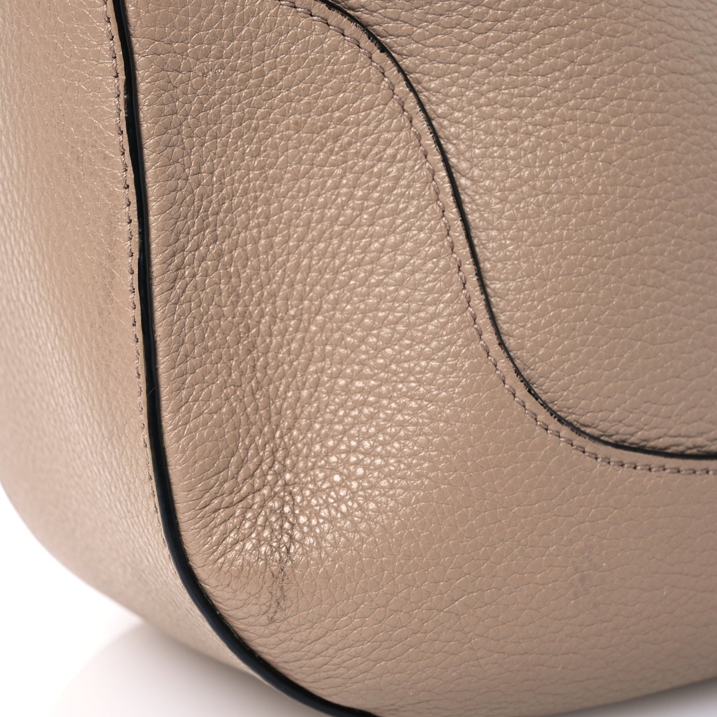 Vitello Phenix Zippered Messenger Hobo Cammeo