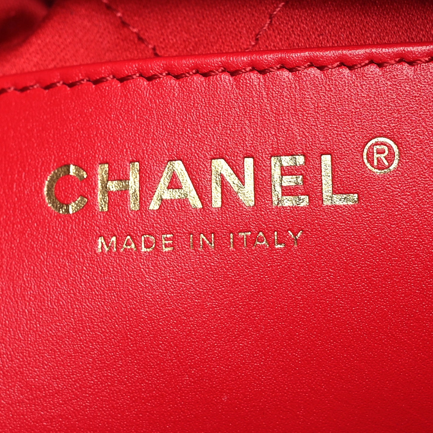 Shiny Calfskin Quilted Mini Chanel 22 Red