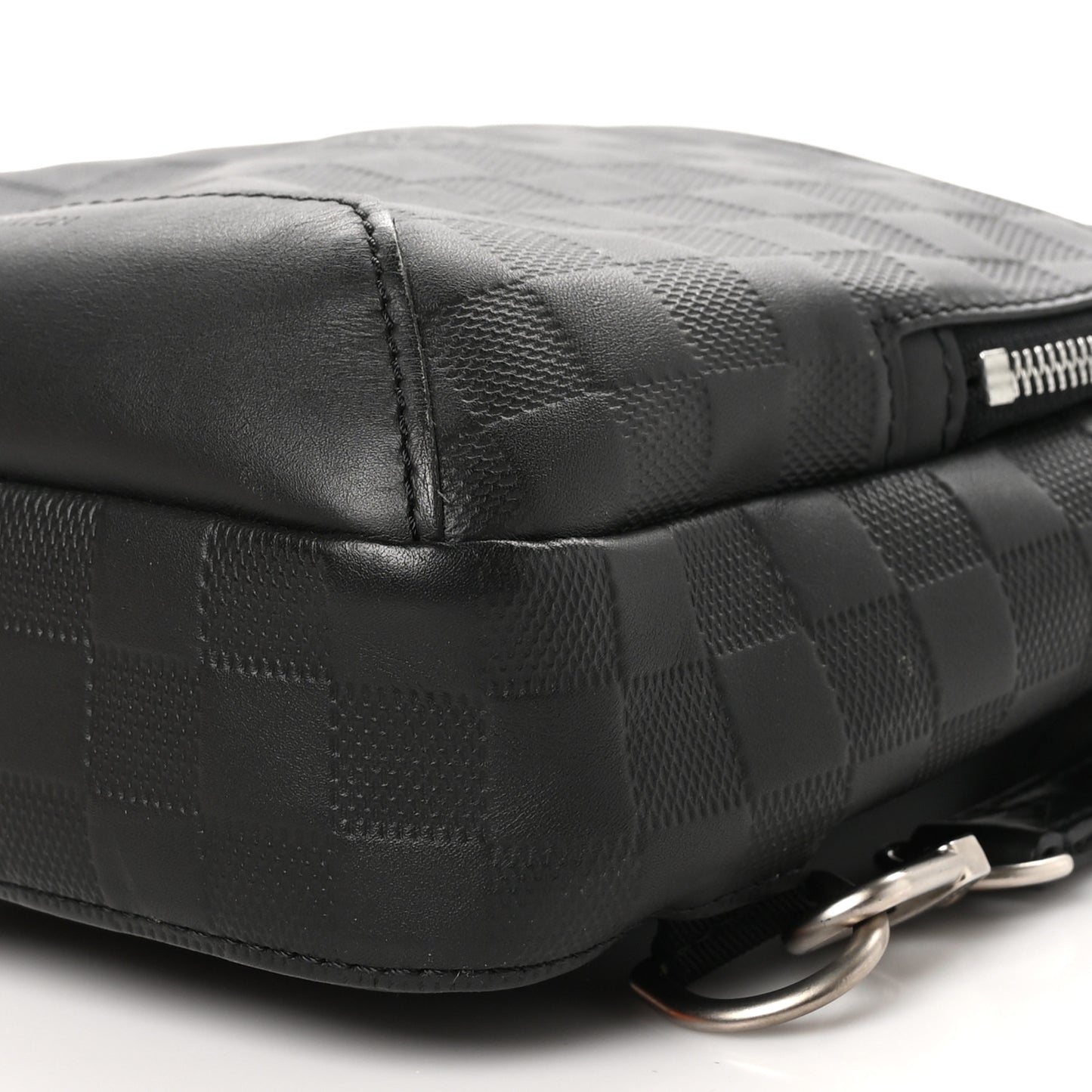 Damier Infini Avenue Sling Bag Onyx