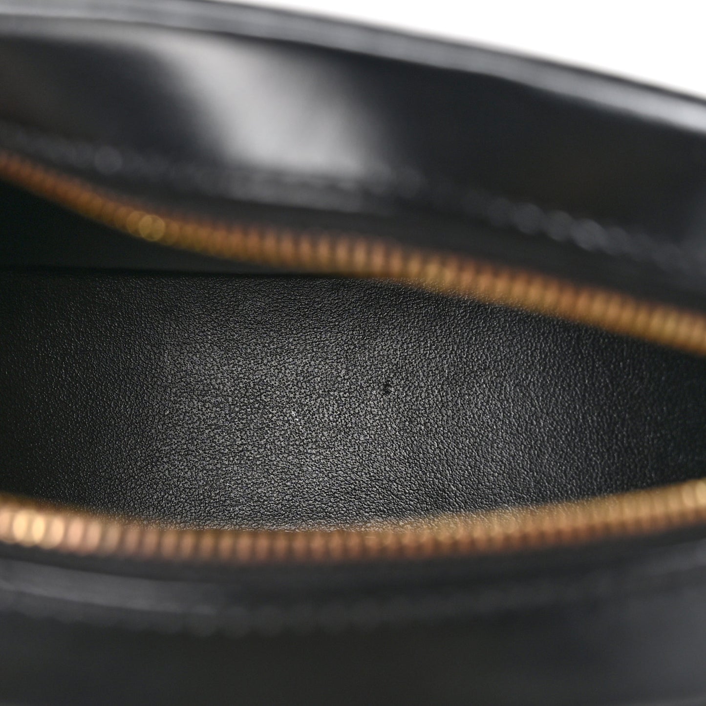Smooth Calfskin Cuir Small Triomphe Oval Crossbody Purse Black