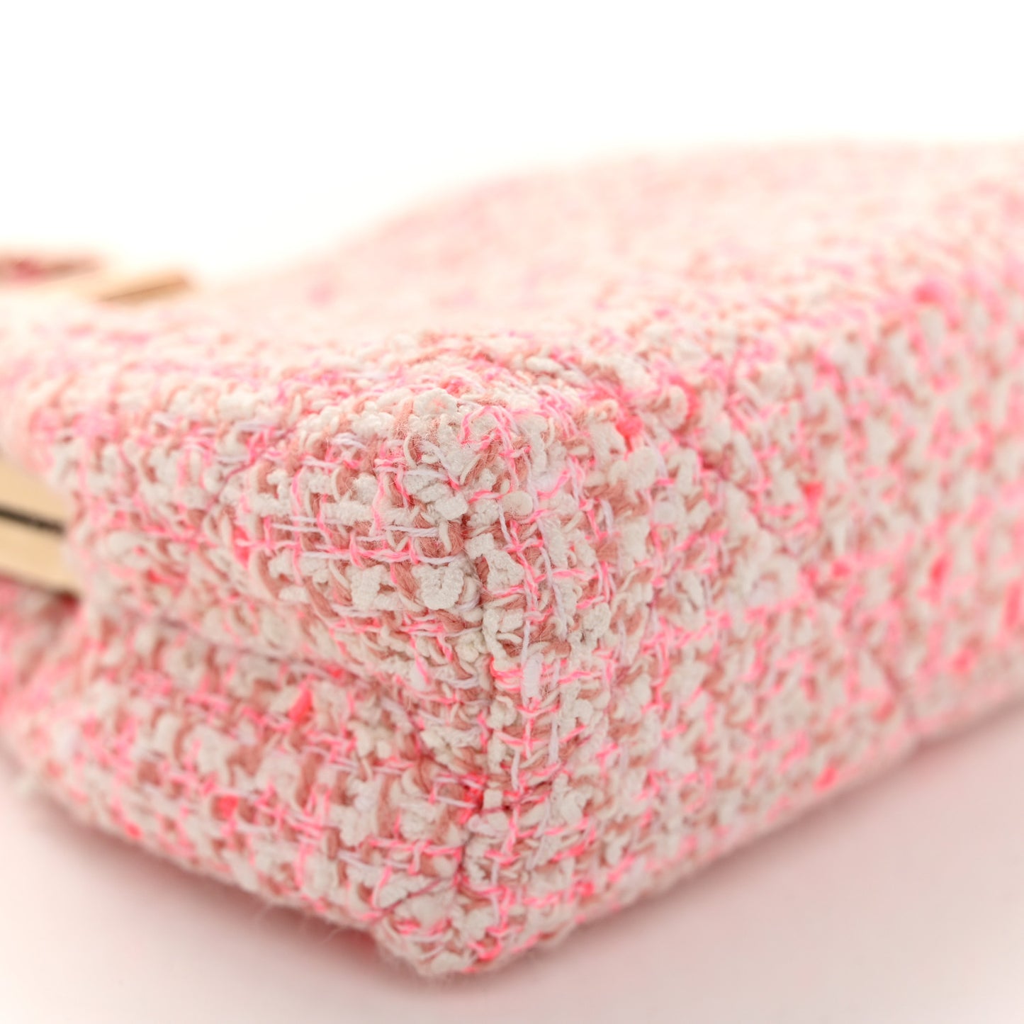 Tweed Kiss Lock Phone Holder With Chain Pale Pink Ecru