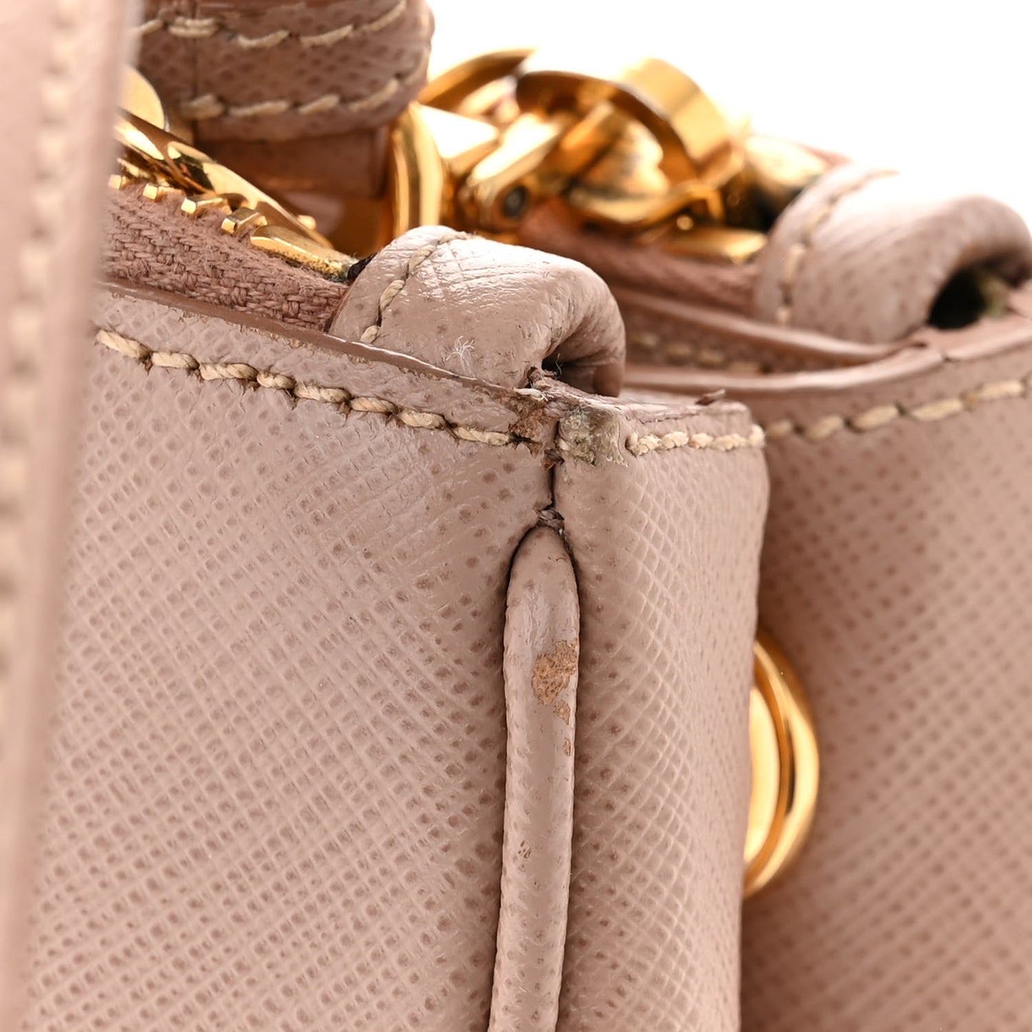 Saffiano Medium Galleria Double Zip Tote Cammeo