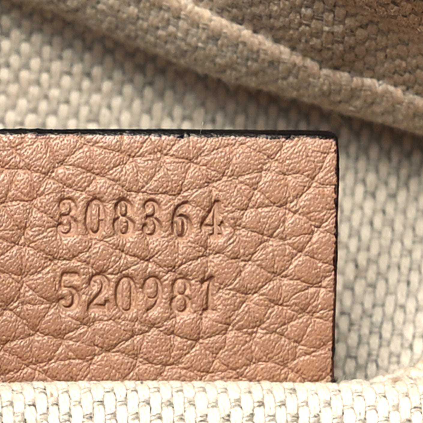 Pebbled Calfskin Small Soho Disco Bag Camelia