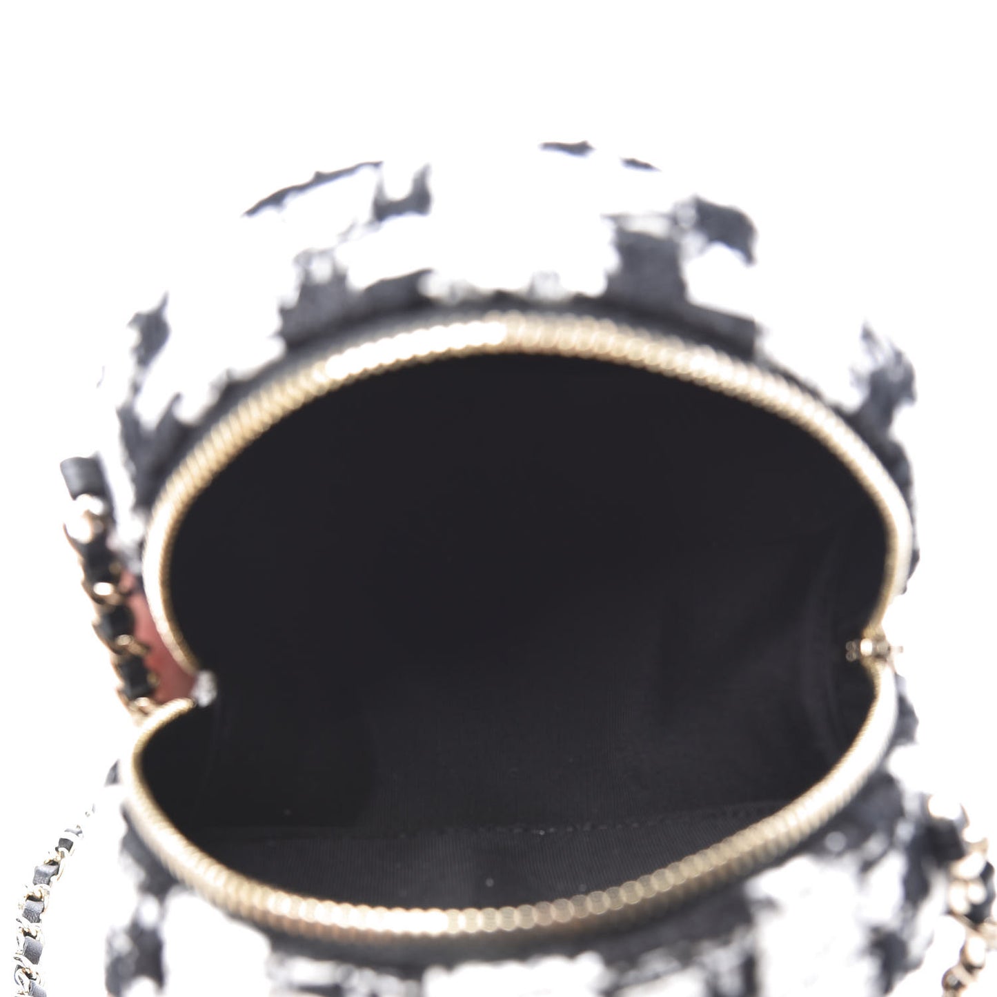 Tweed Quilted Round Clutch With Chain Black Ecru White