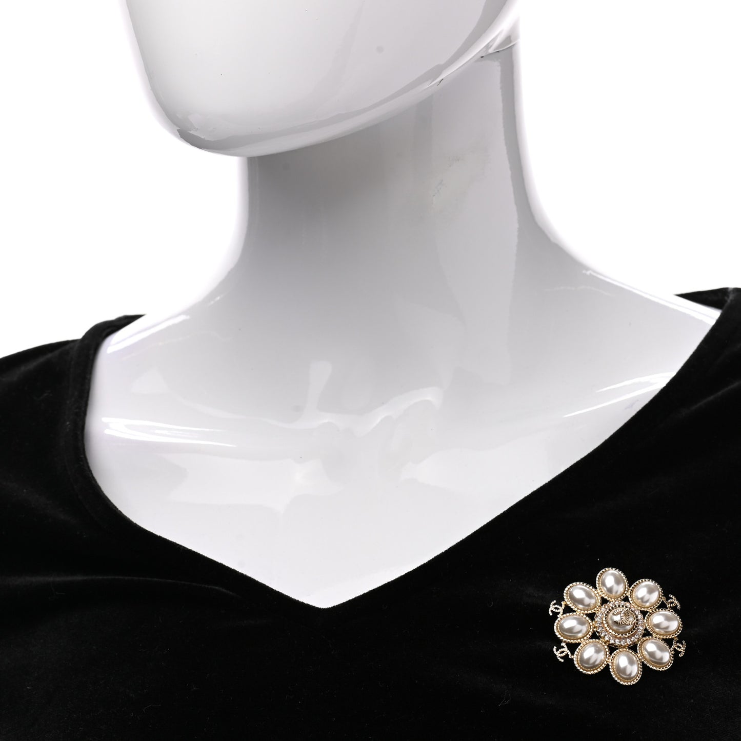 Pearl Crystal CC Brooch Pearly White Gold
