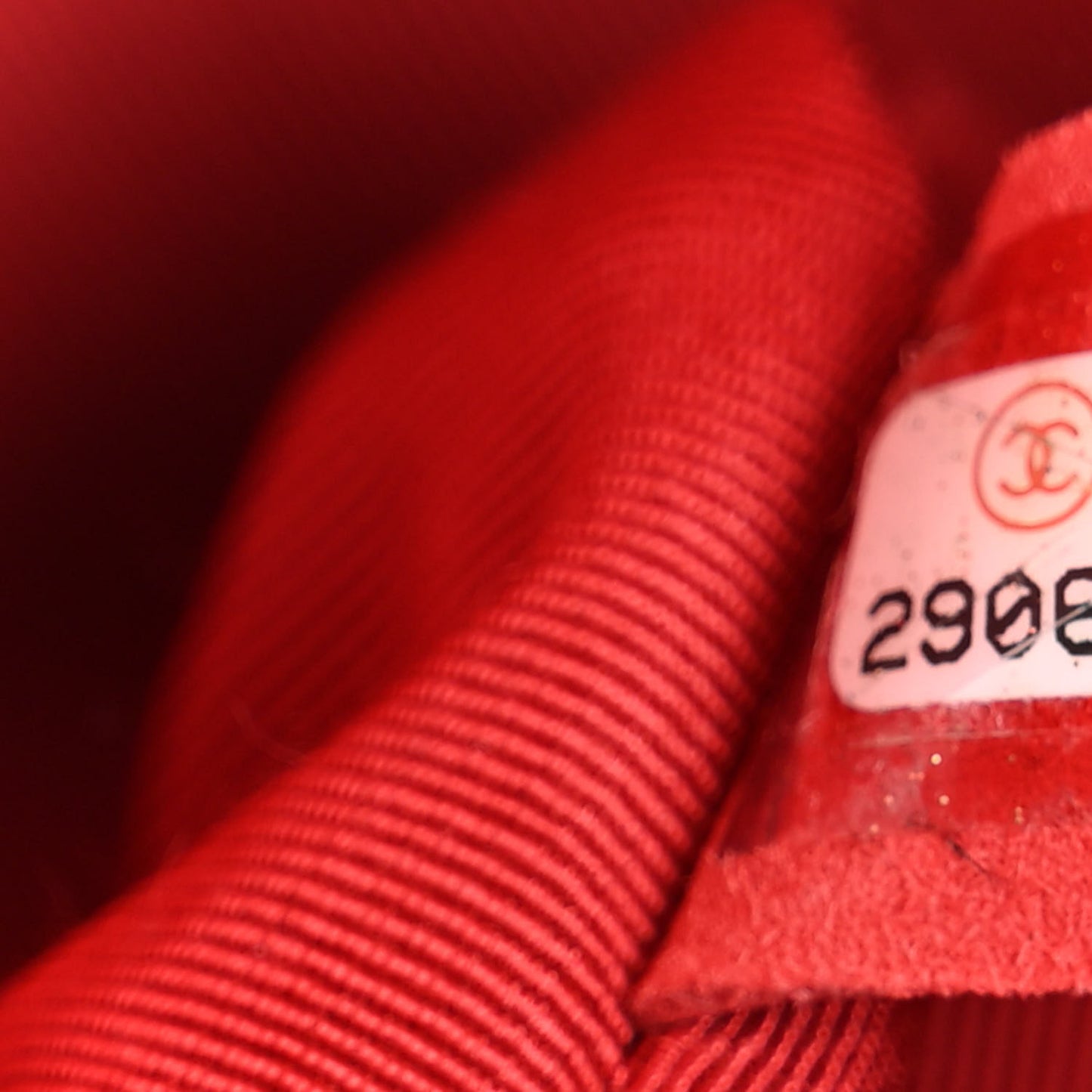 Caviar Quilted Medium Boy Flap Dark Pink