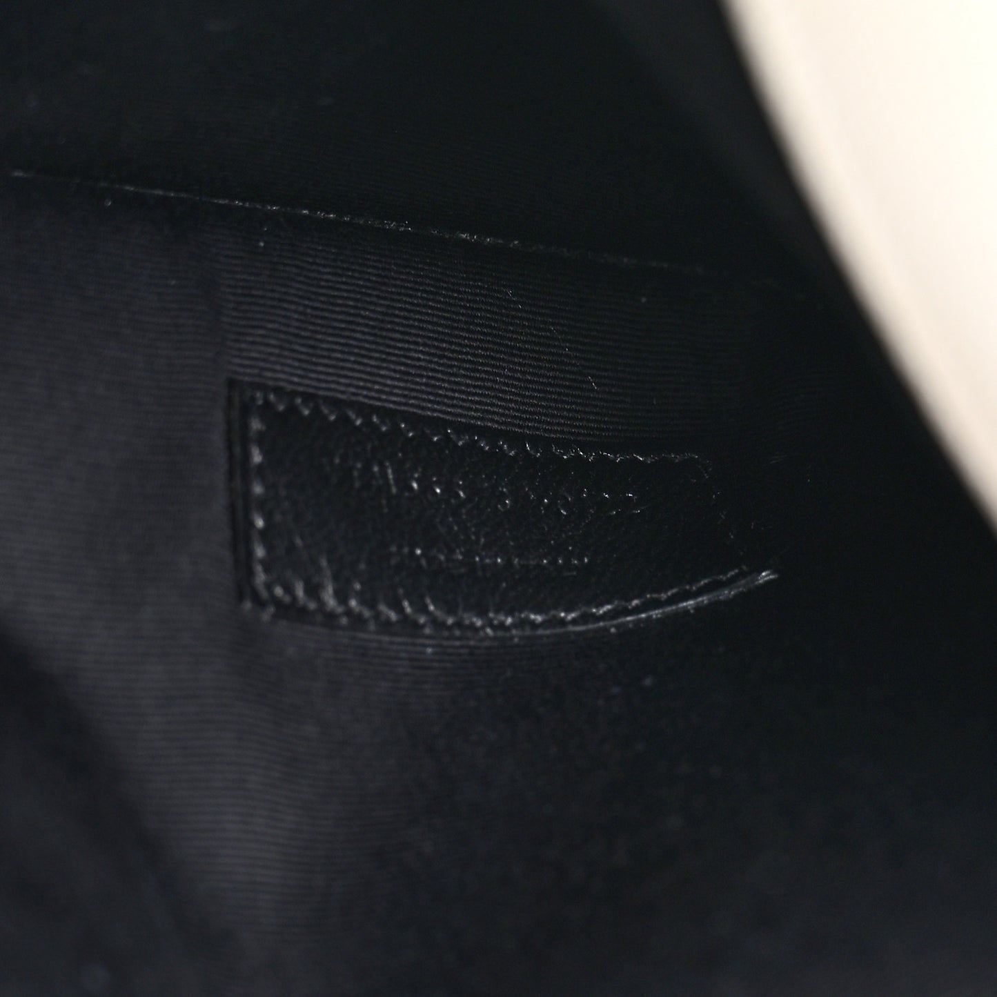 Grain De Poudre Uptown Pouch Crema Soft